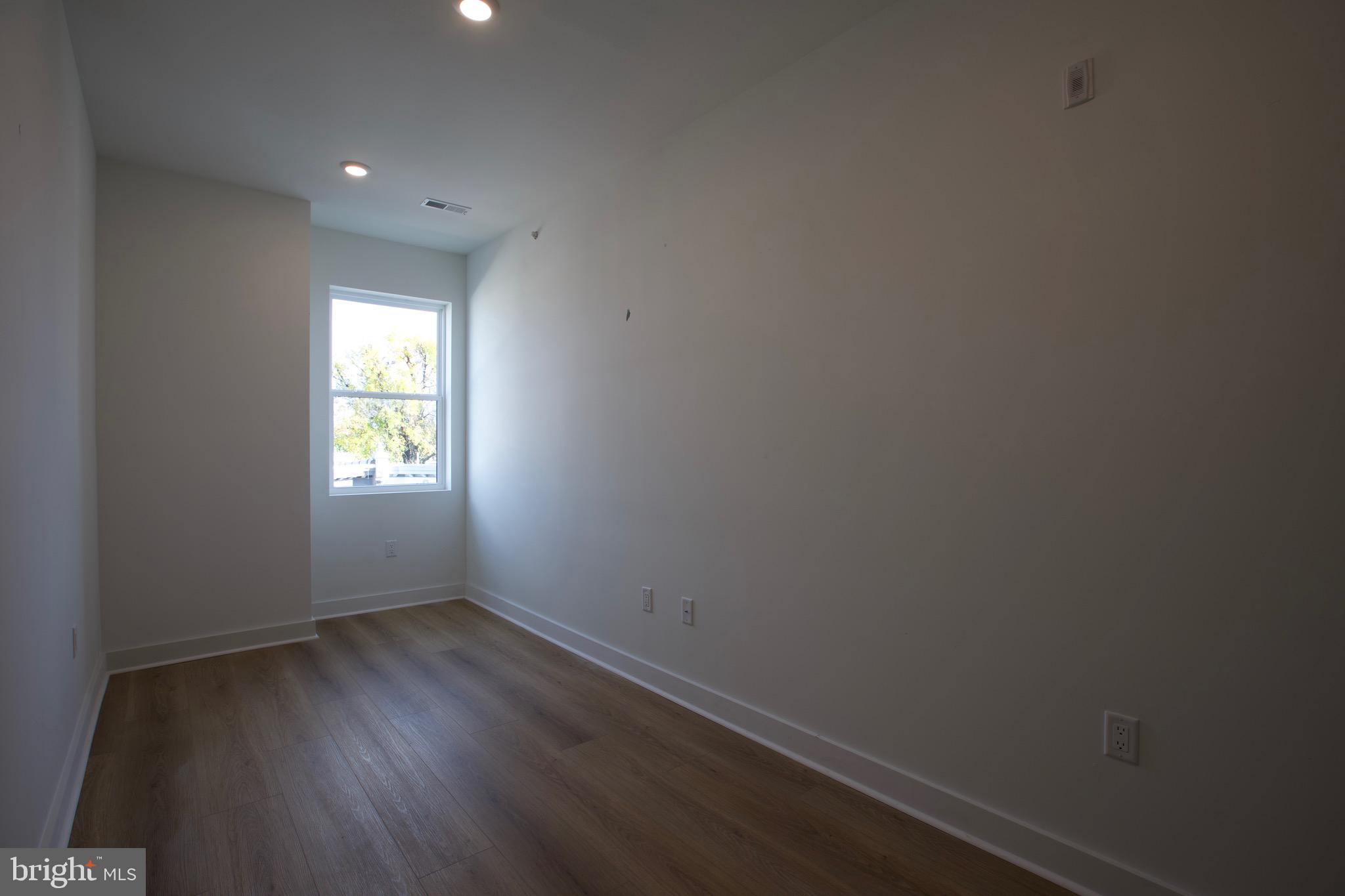 NORRIS SQUARE - Residential Lease