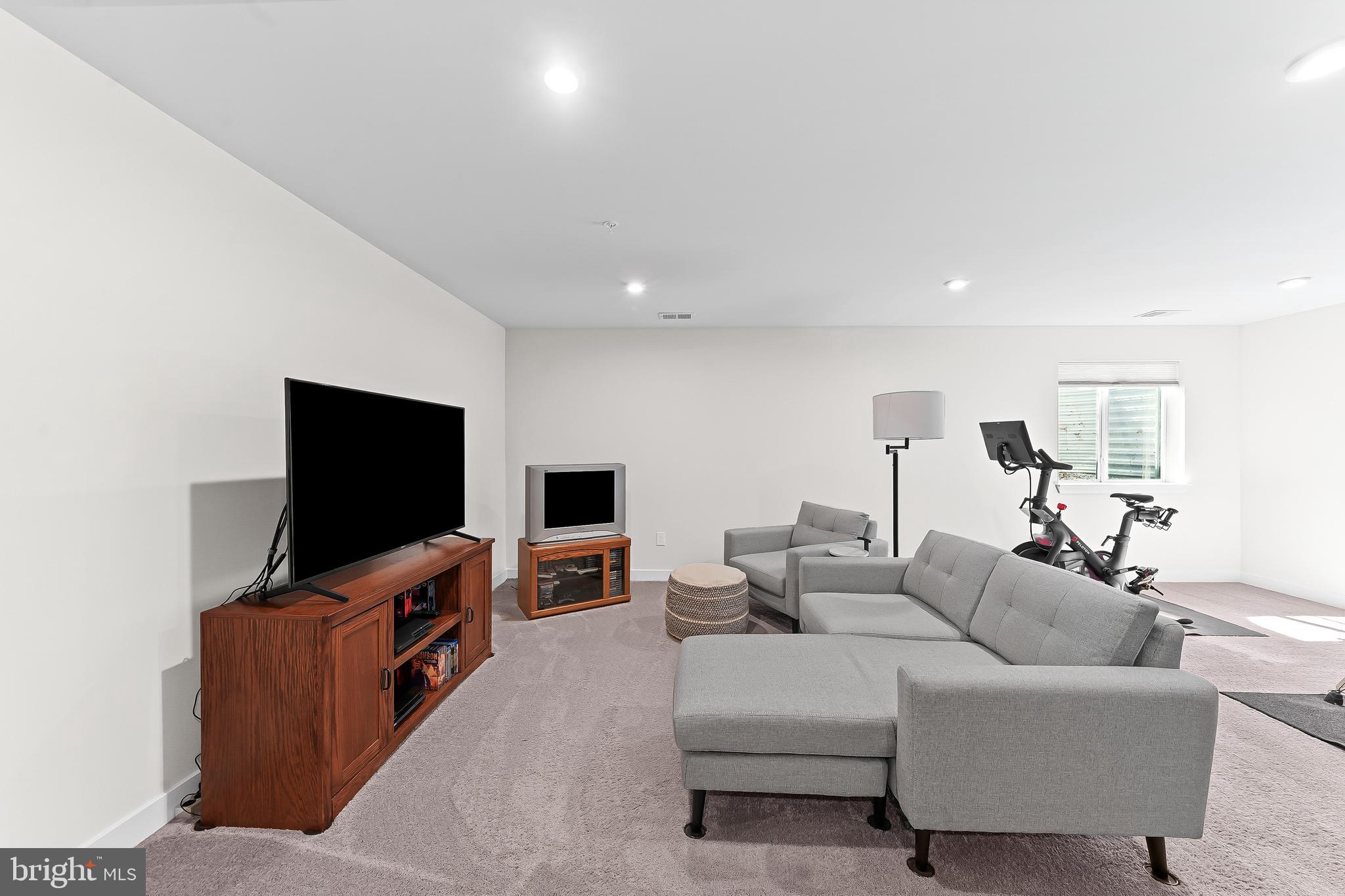 LONGWOOD PRESERVE - Residential