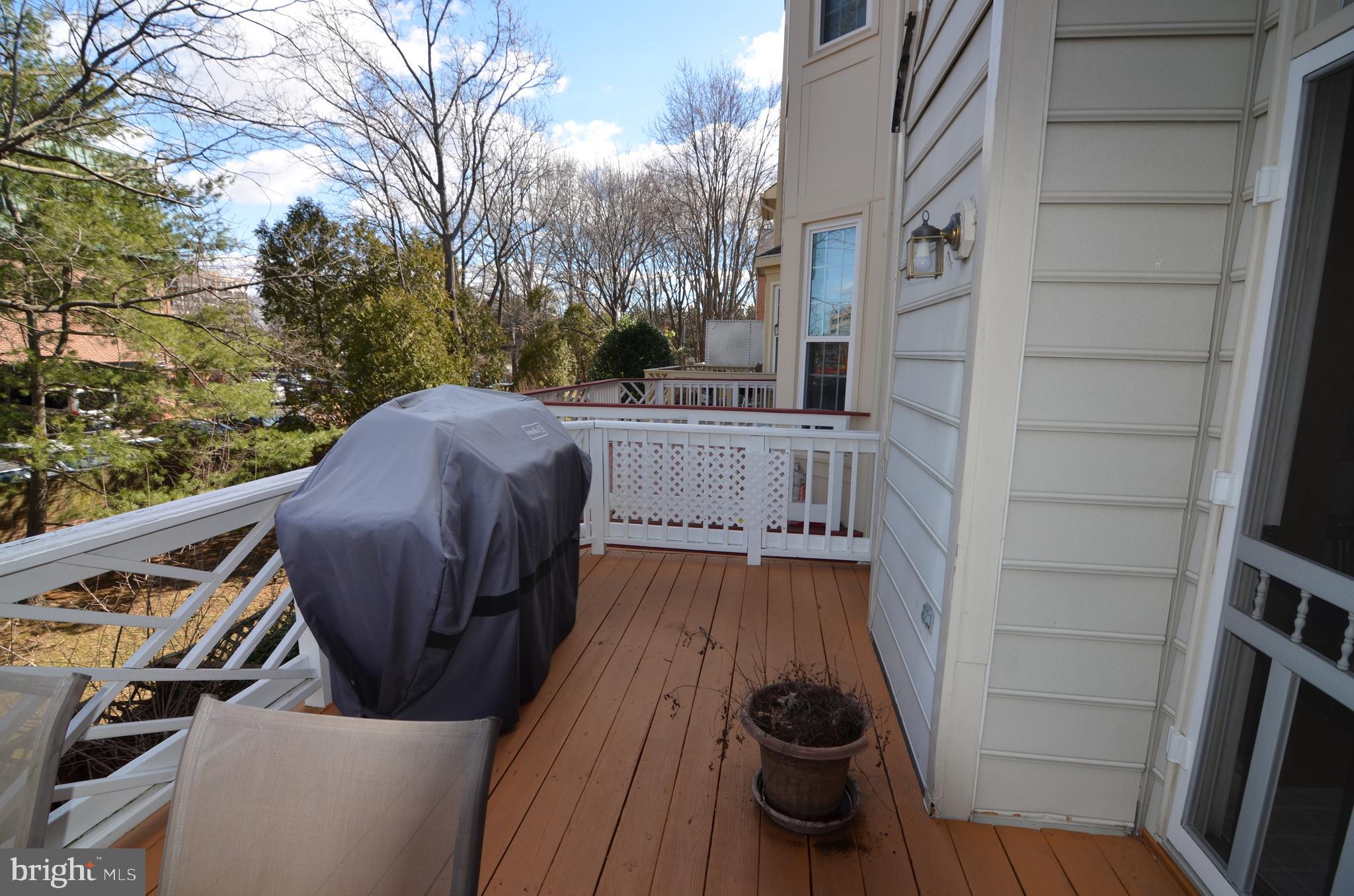 TYSONS TERRACE - Residential Lease