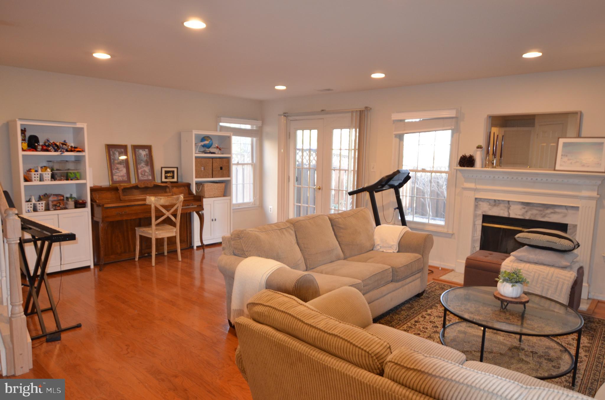 TYSONS TERRACE - Residential Lease