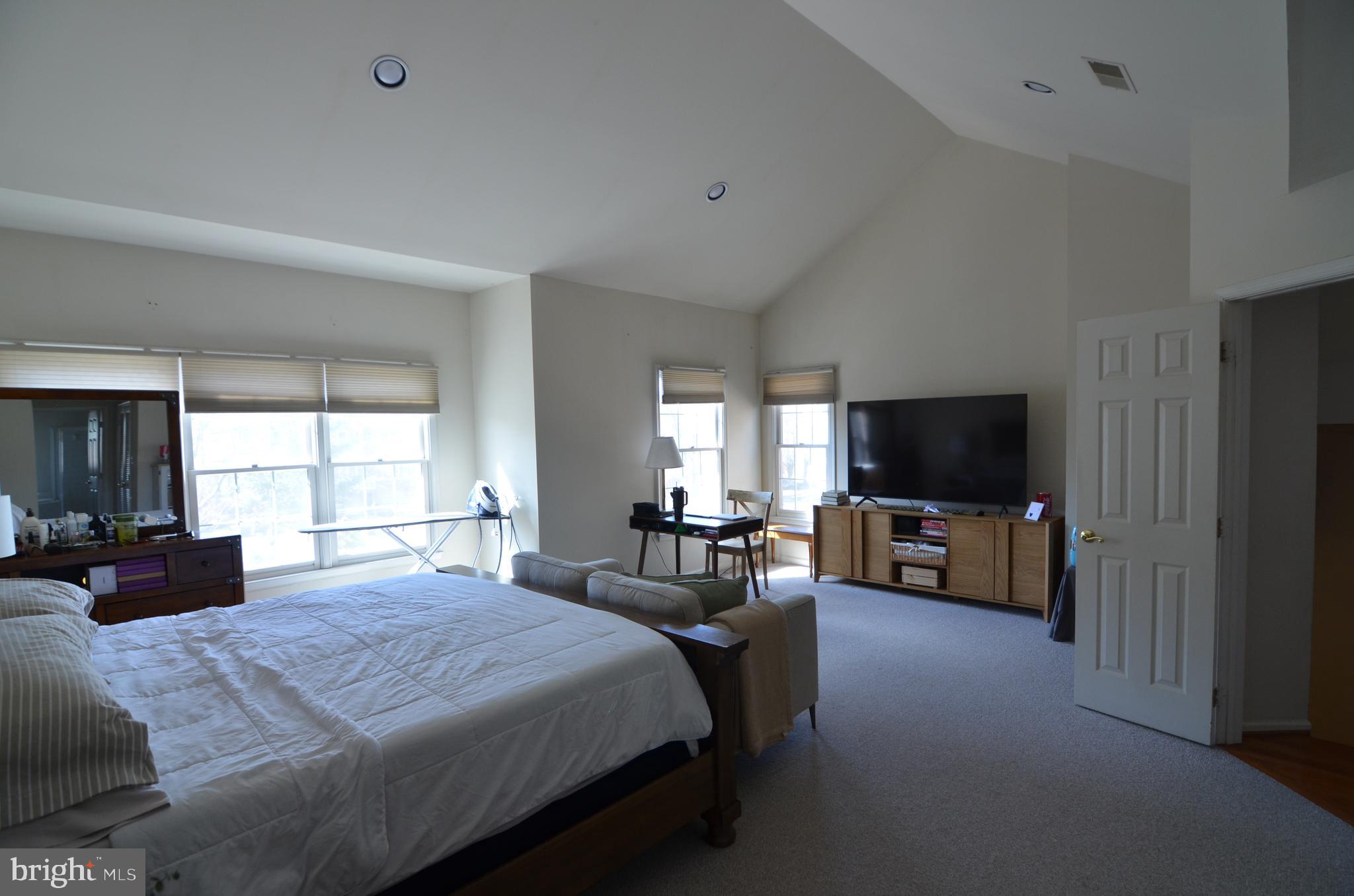 TYSONS TERRACE - Residential Lease