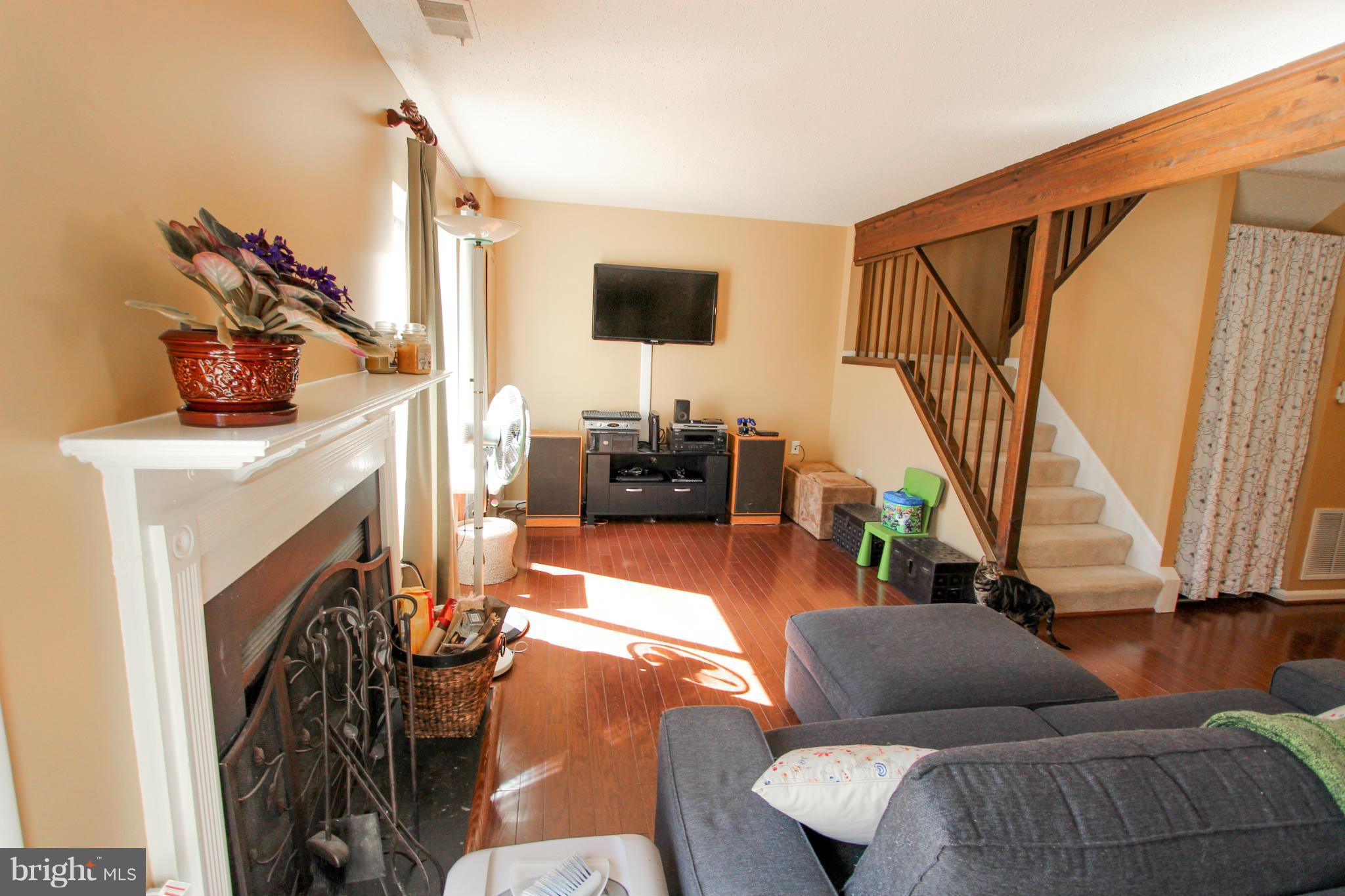 RESTON - Residential