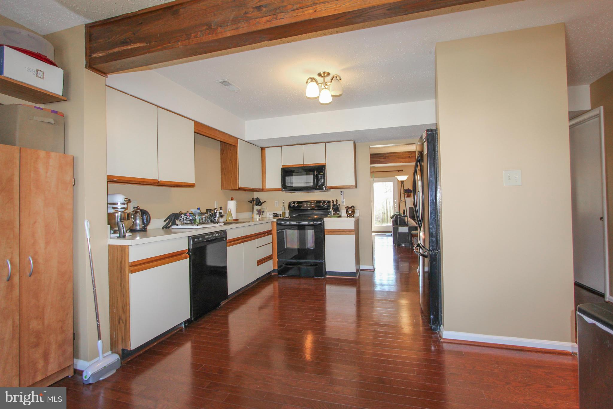 RESTON - Residential