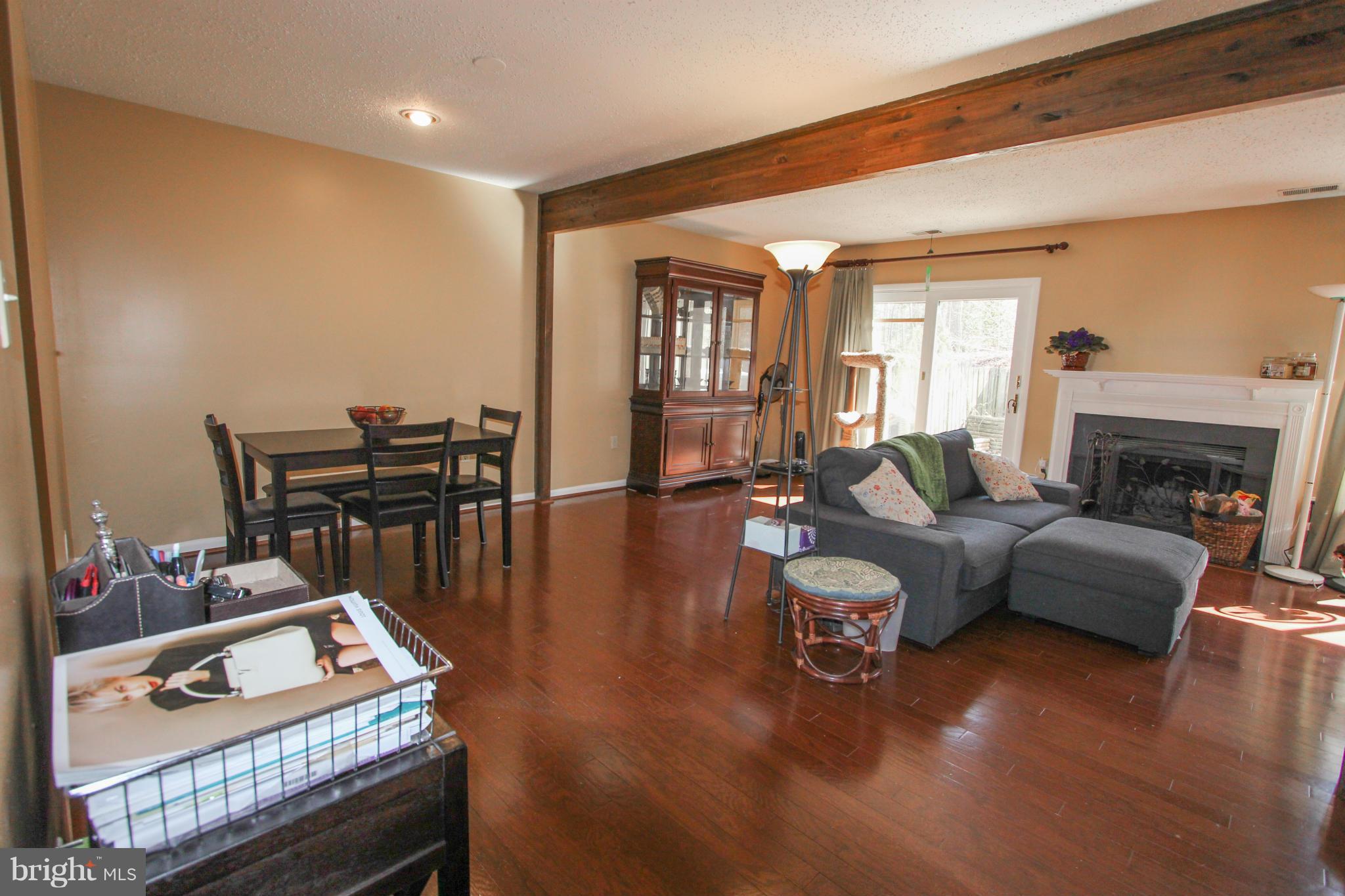 RESTON - Residential