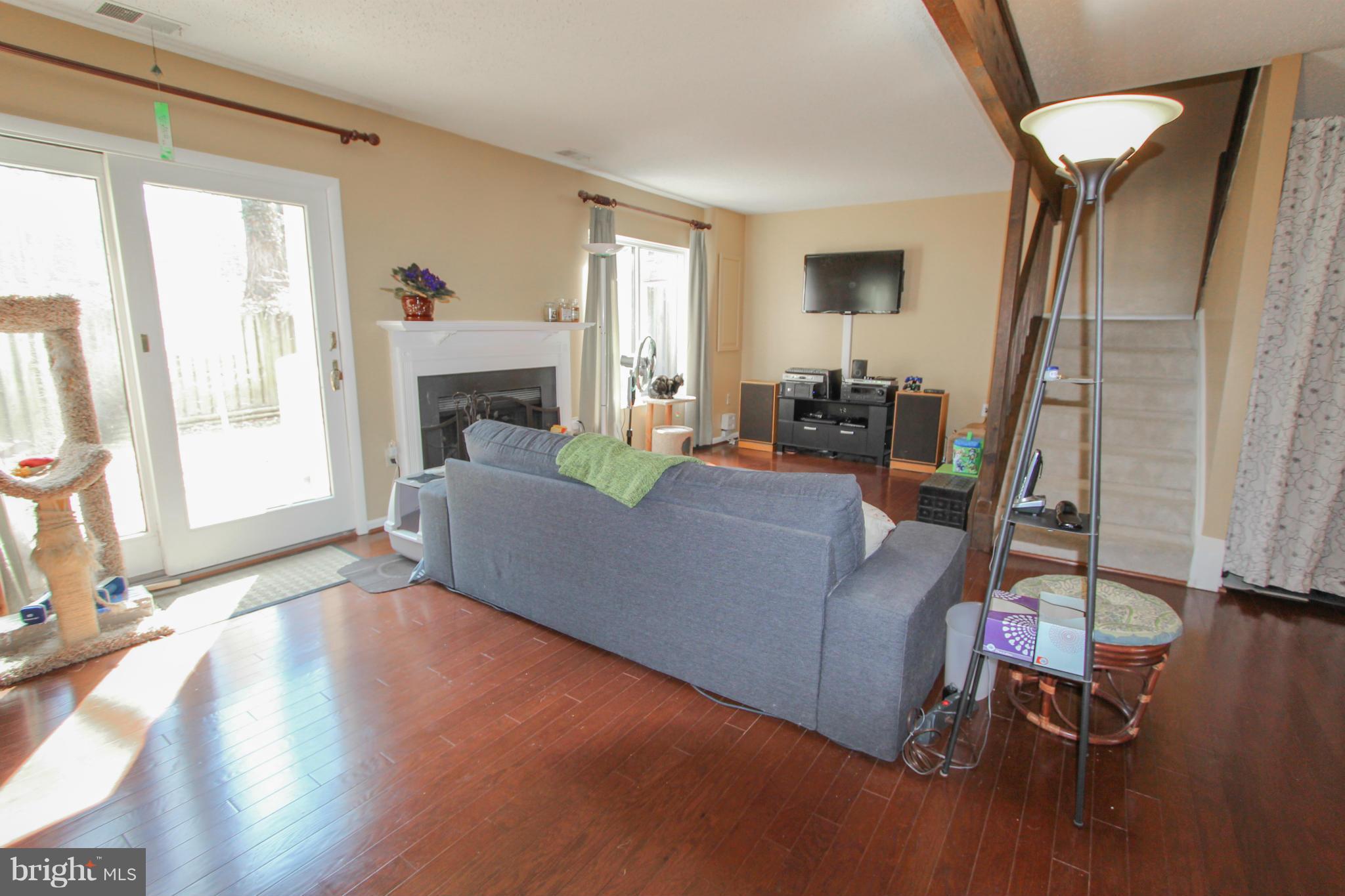 RESTON - Residential