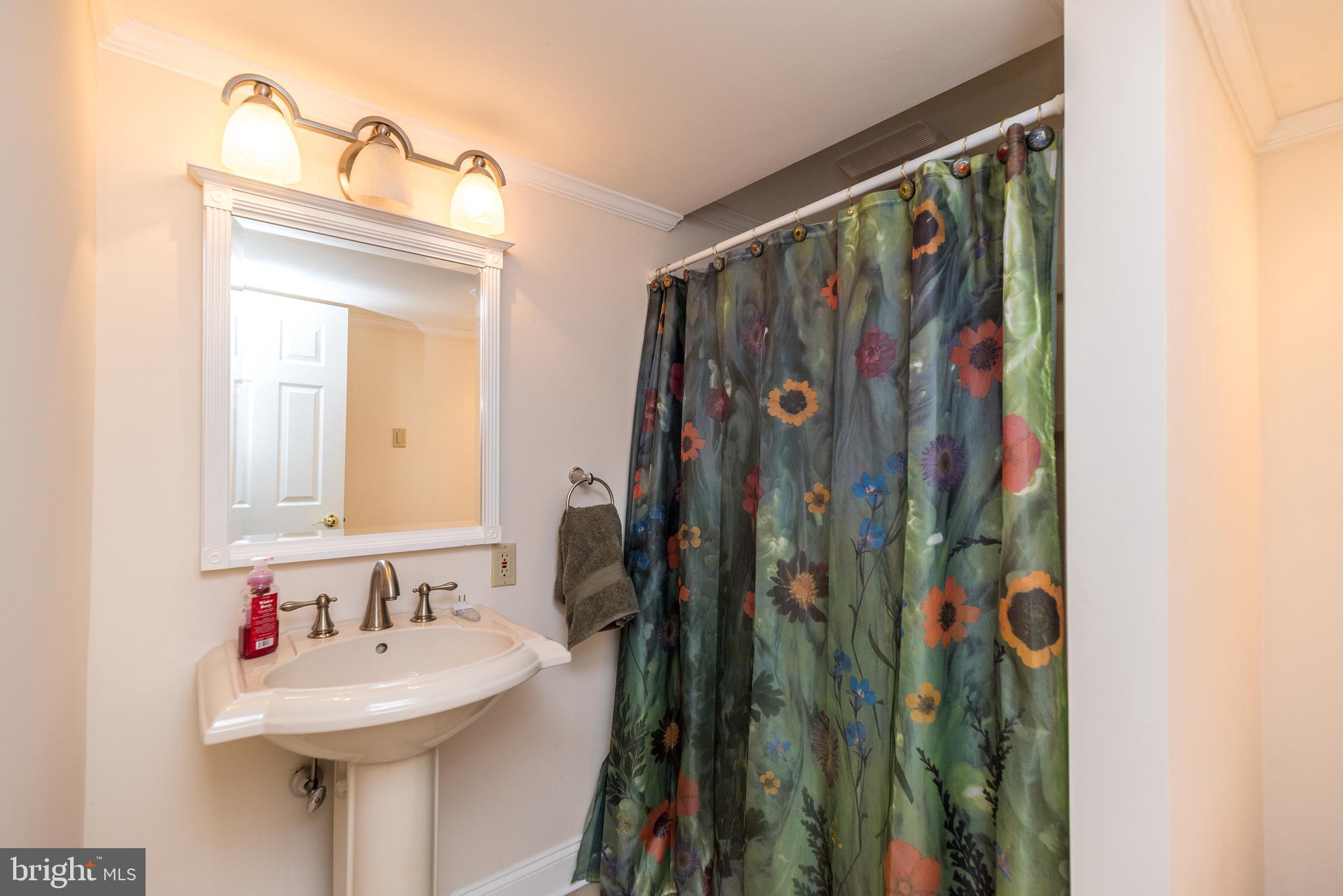 ESTS AT GLEN ACRES - Residential