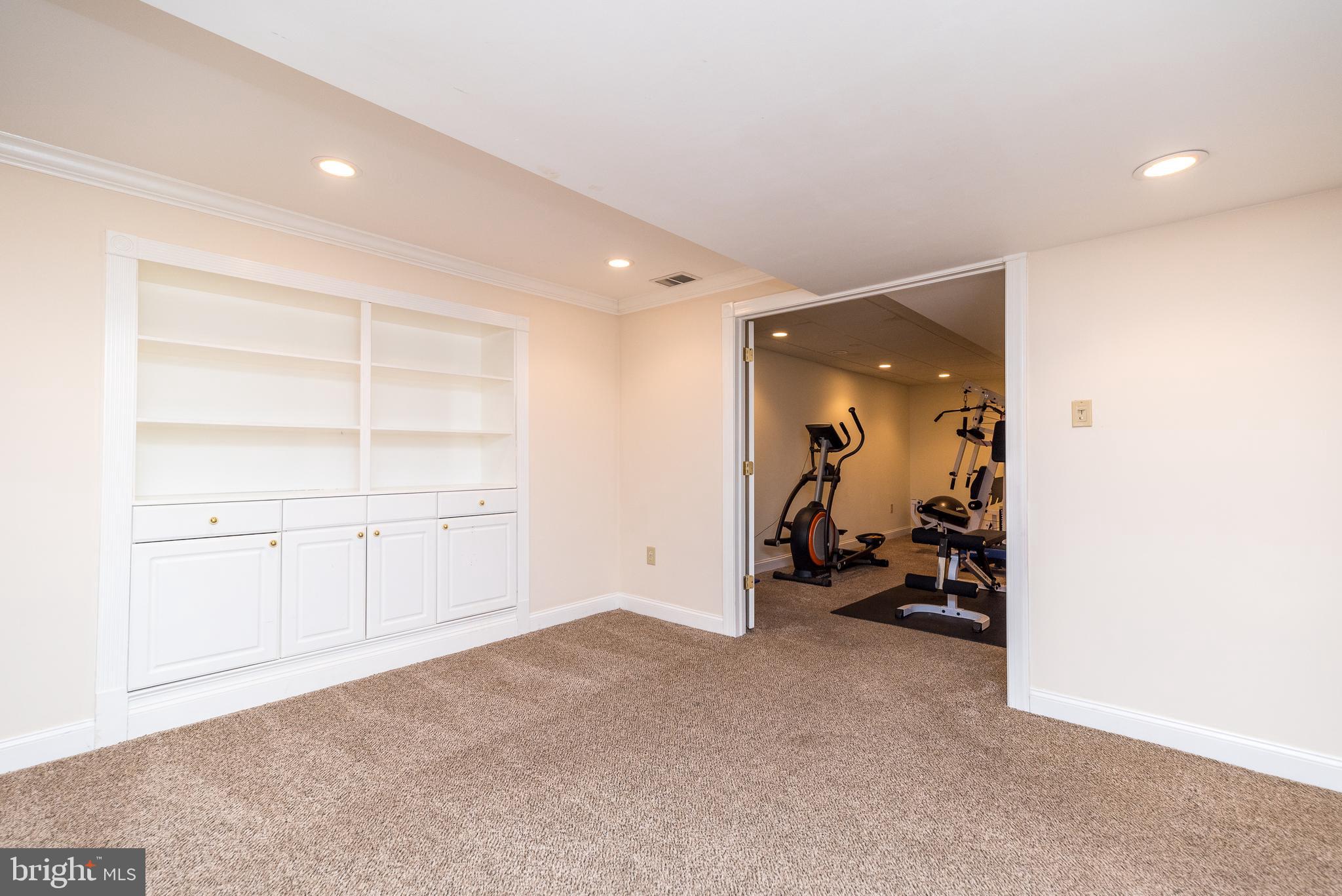 ESTS AT GLEN ACRES - Residential