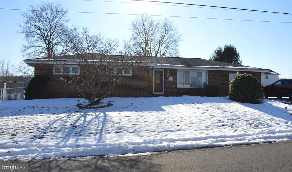 Photo of 116 W Vine Street, RINGTOWN, PA 17967 (MLS # PASK2024896)