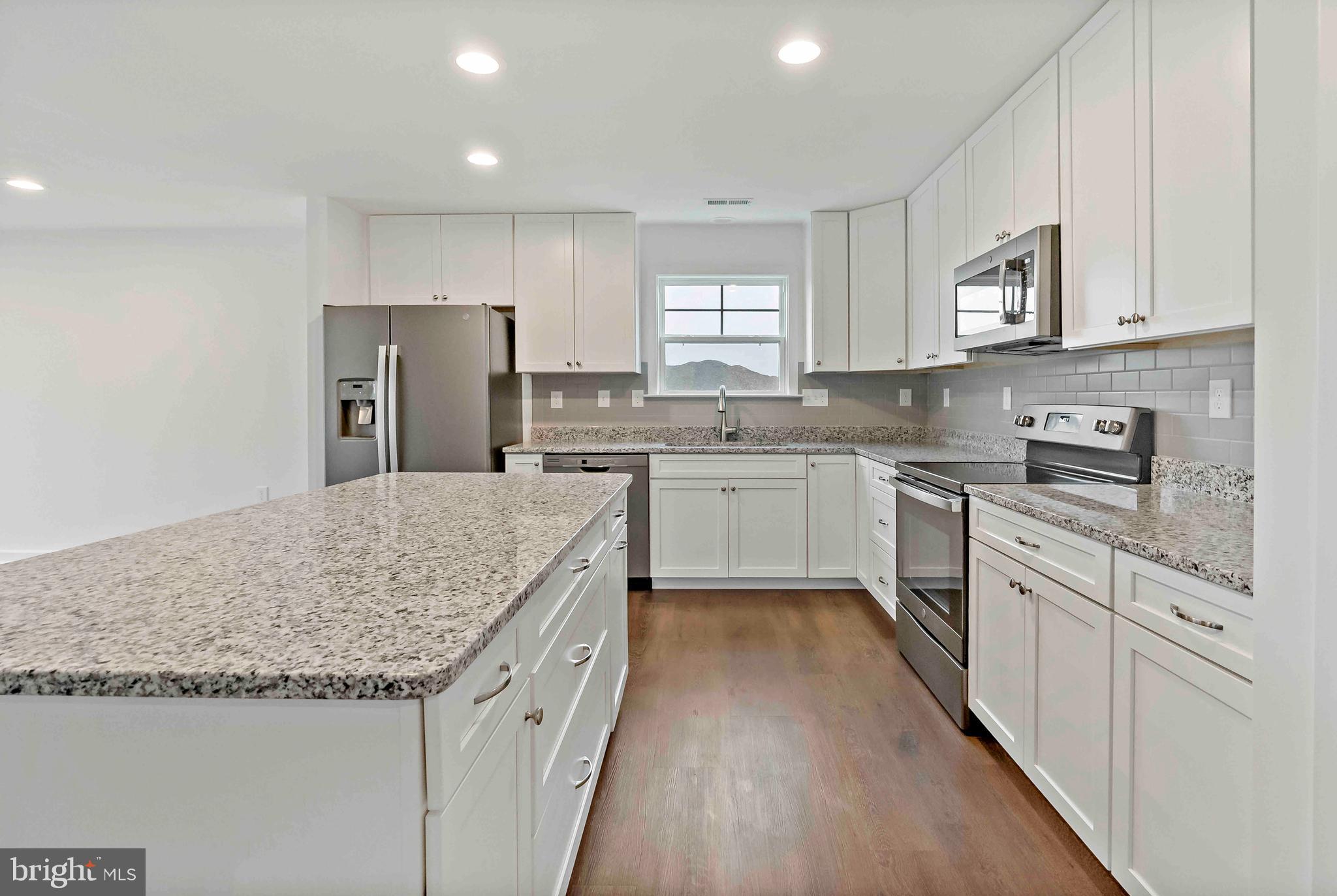 CARDINAL POINTE - Residential