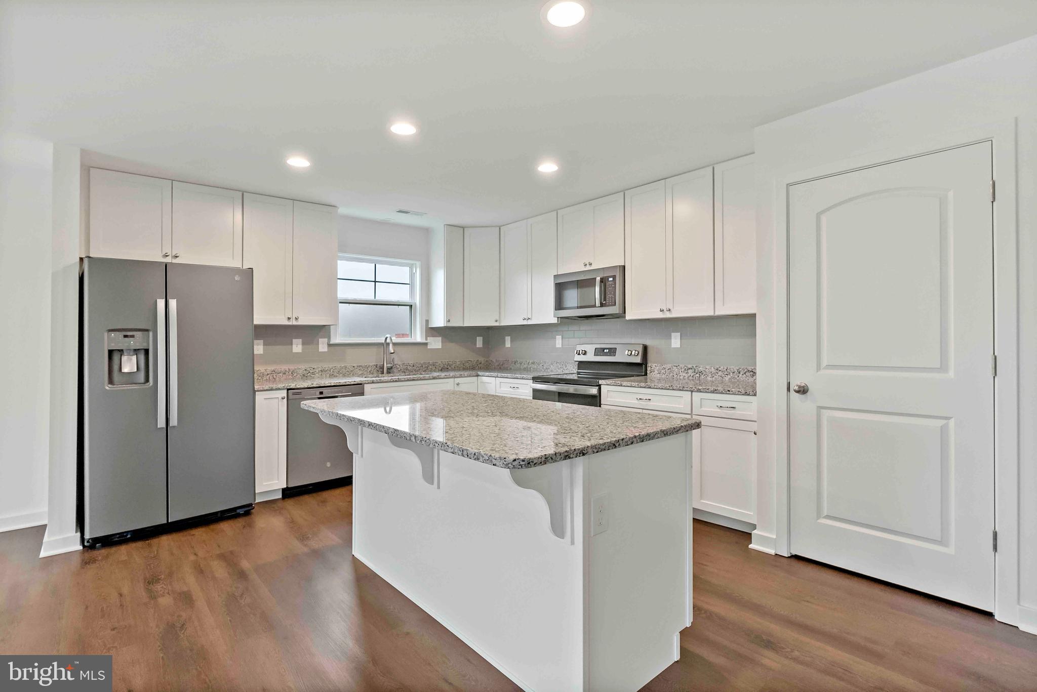 CARDINAL POINTE - Residential