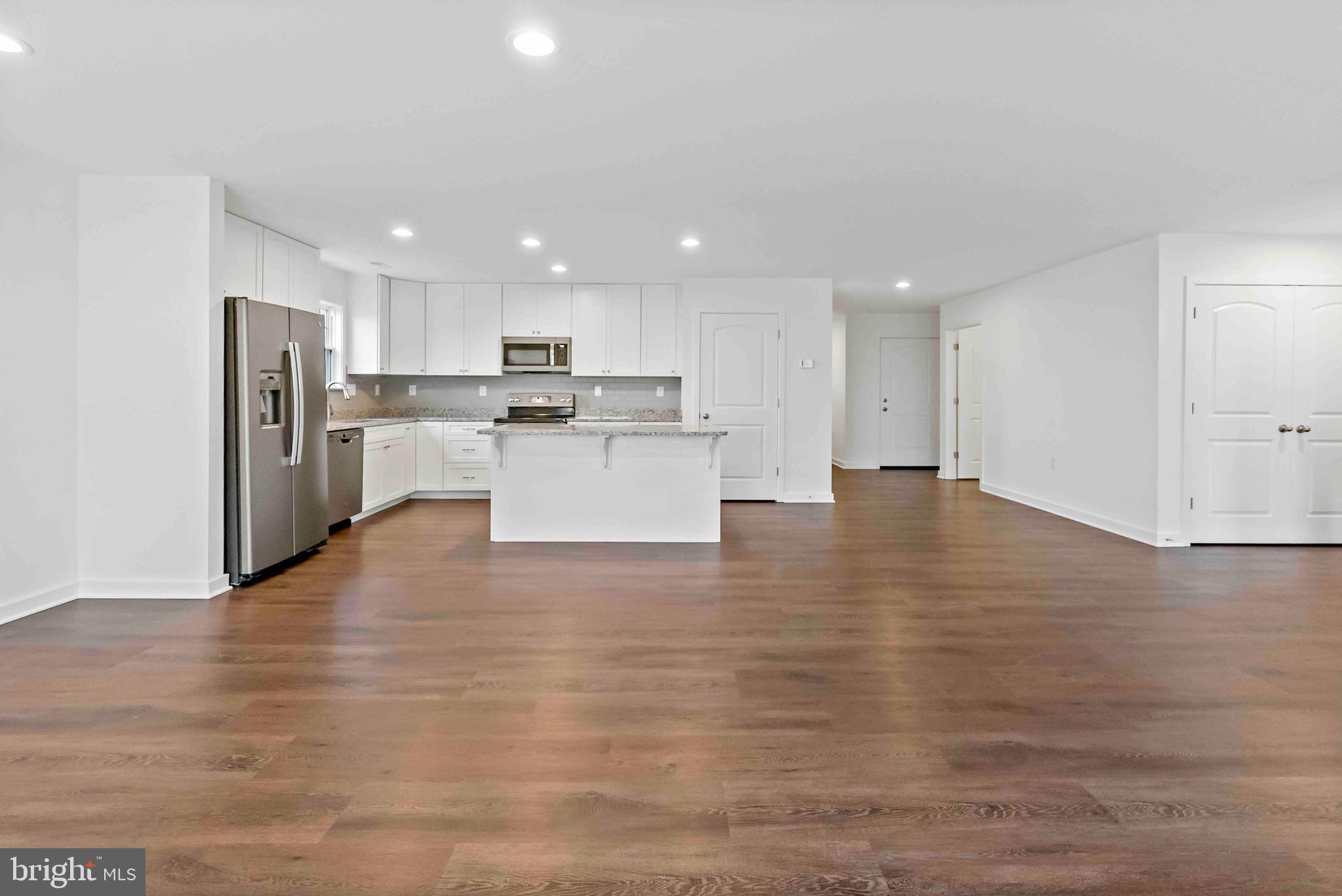 CARDINAL POINTE - Residential