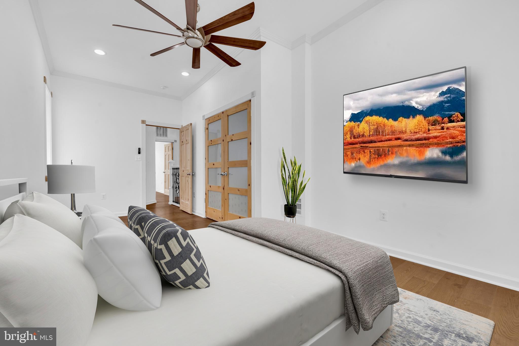 ELWOOD PARK - Residential