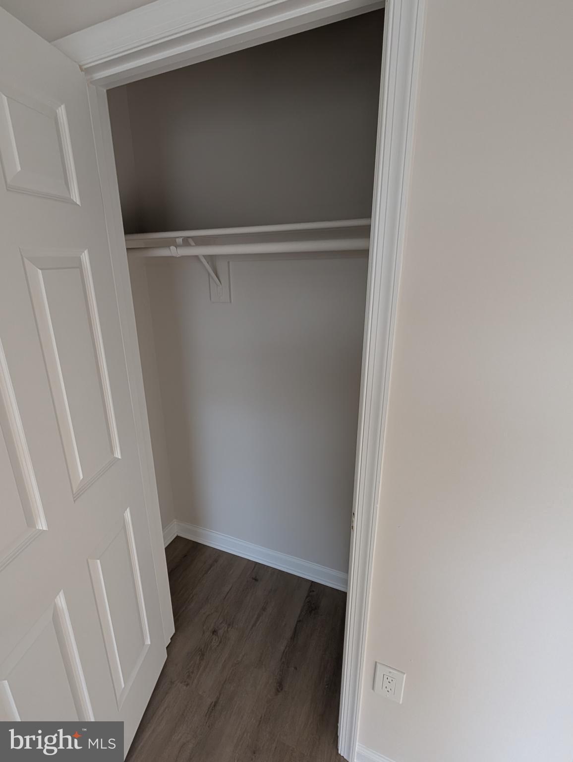 SEVEN OAKS - Residential Lease