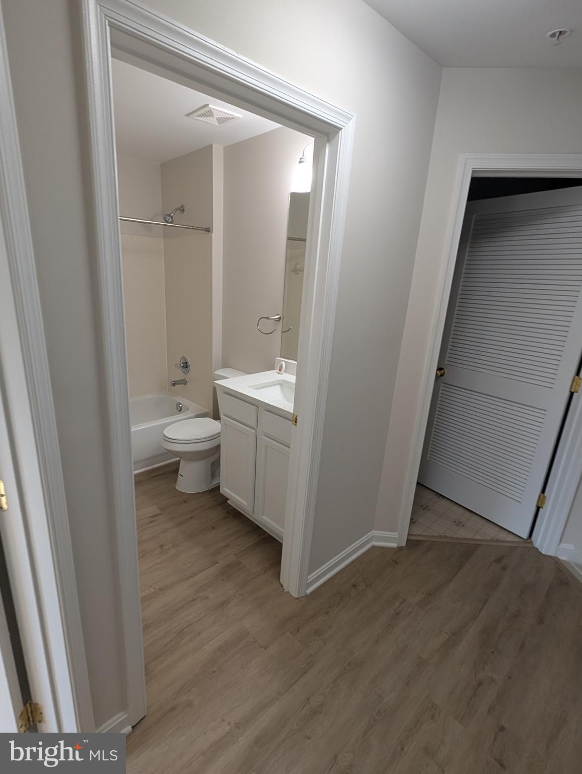 SEVEN OAKS - Residential Lease