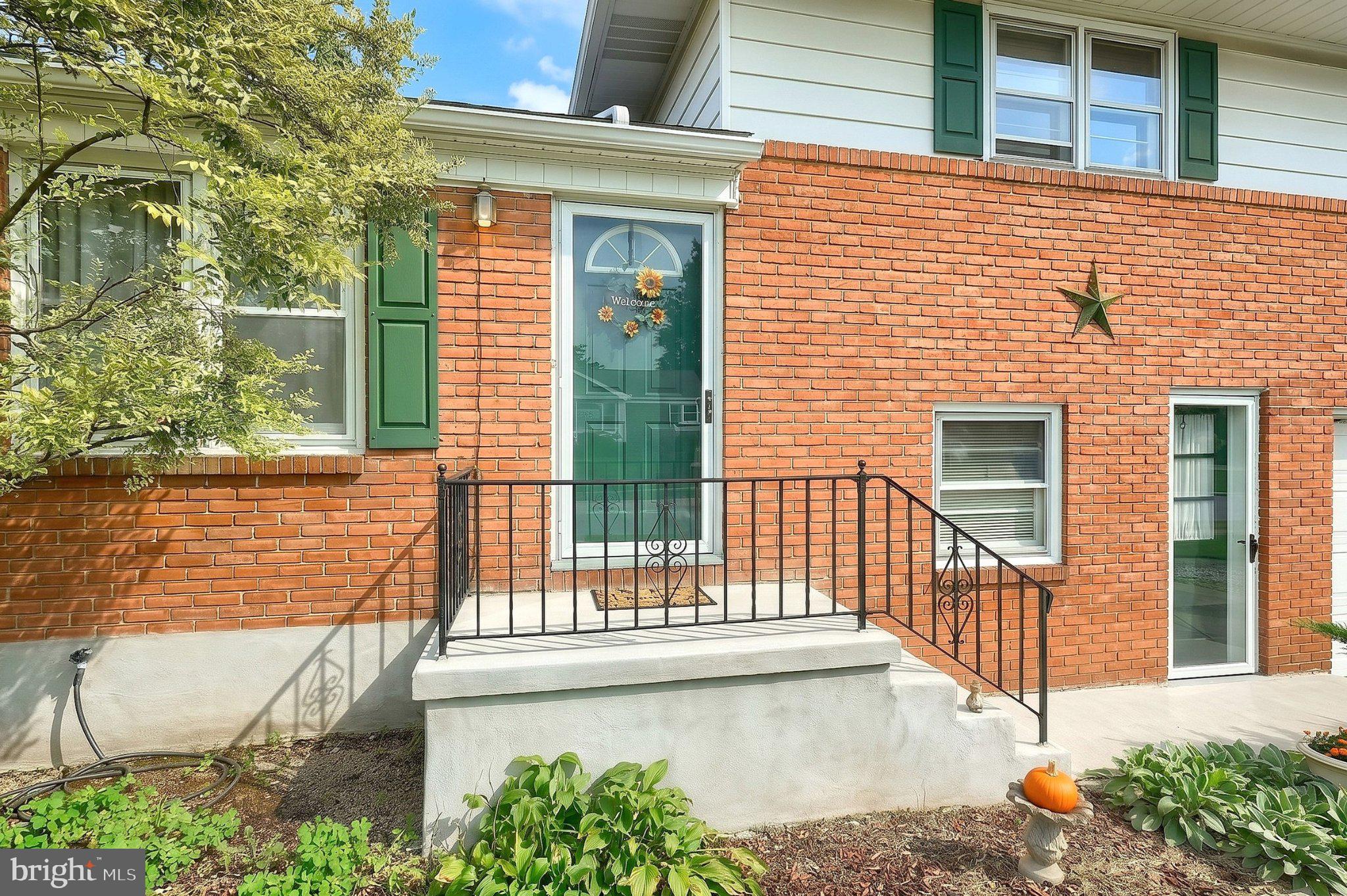 2022 NORTH DRIVE