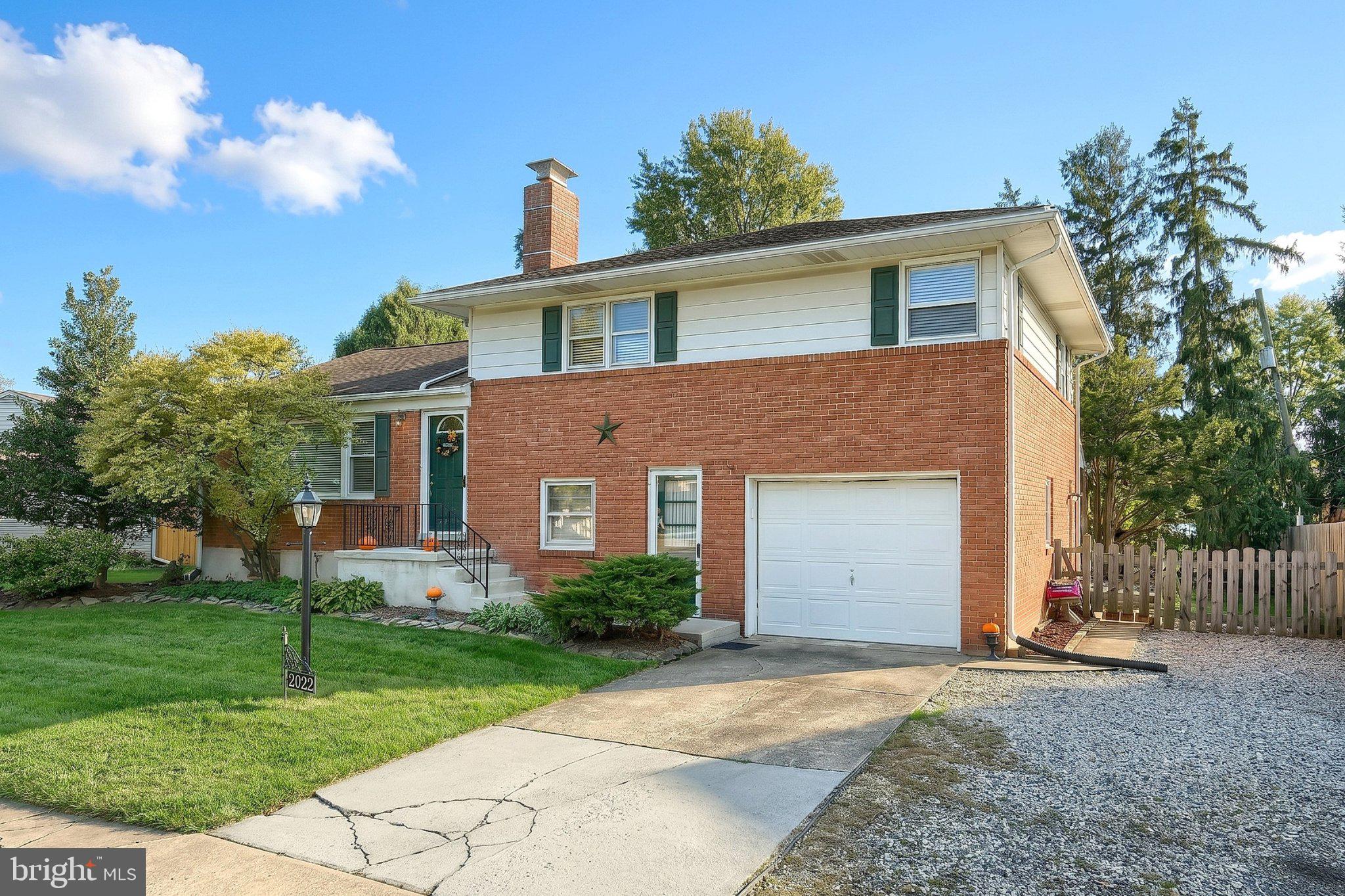 2022 NORTH DRIVE