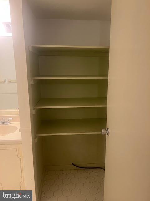 RACQUET CLUB - Residential