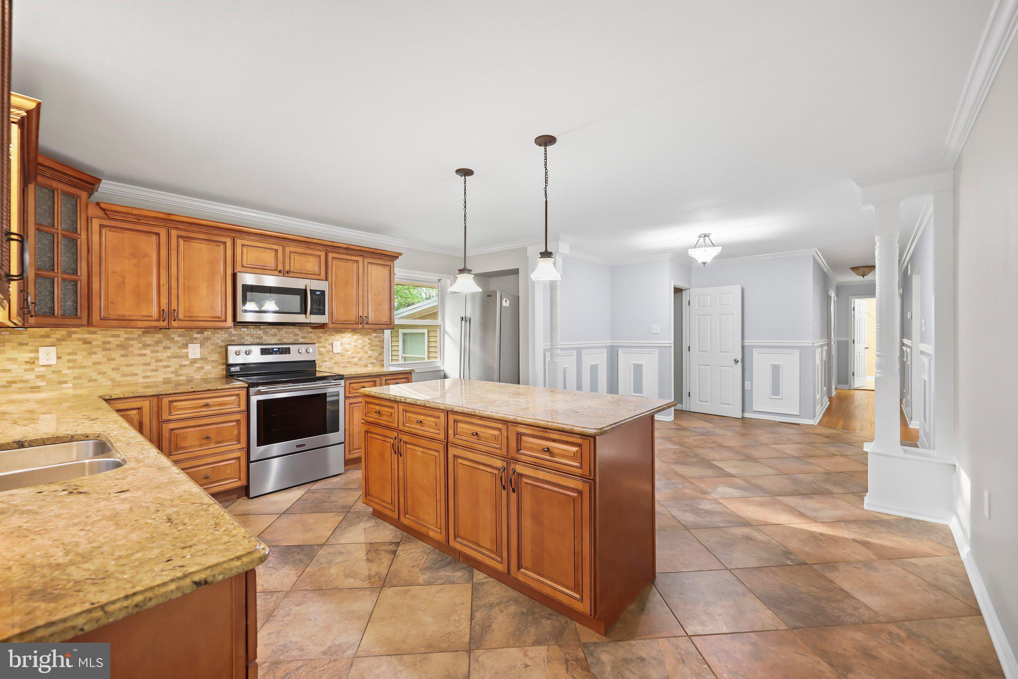 2115 PENNINGTON