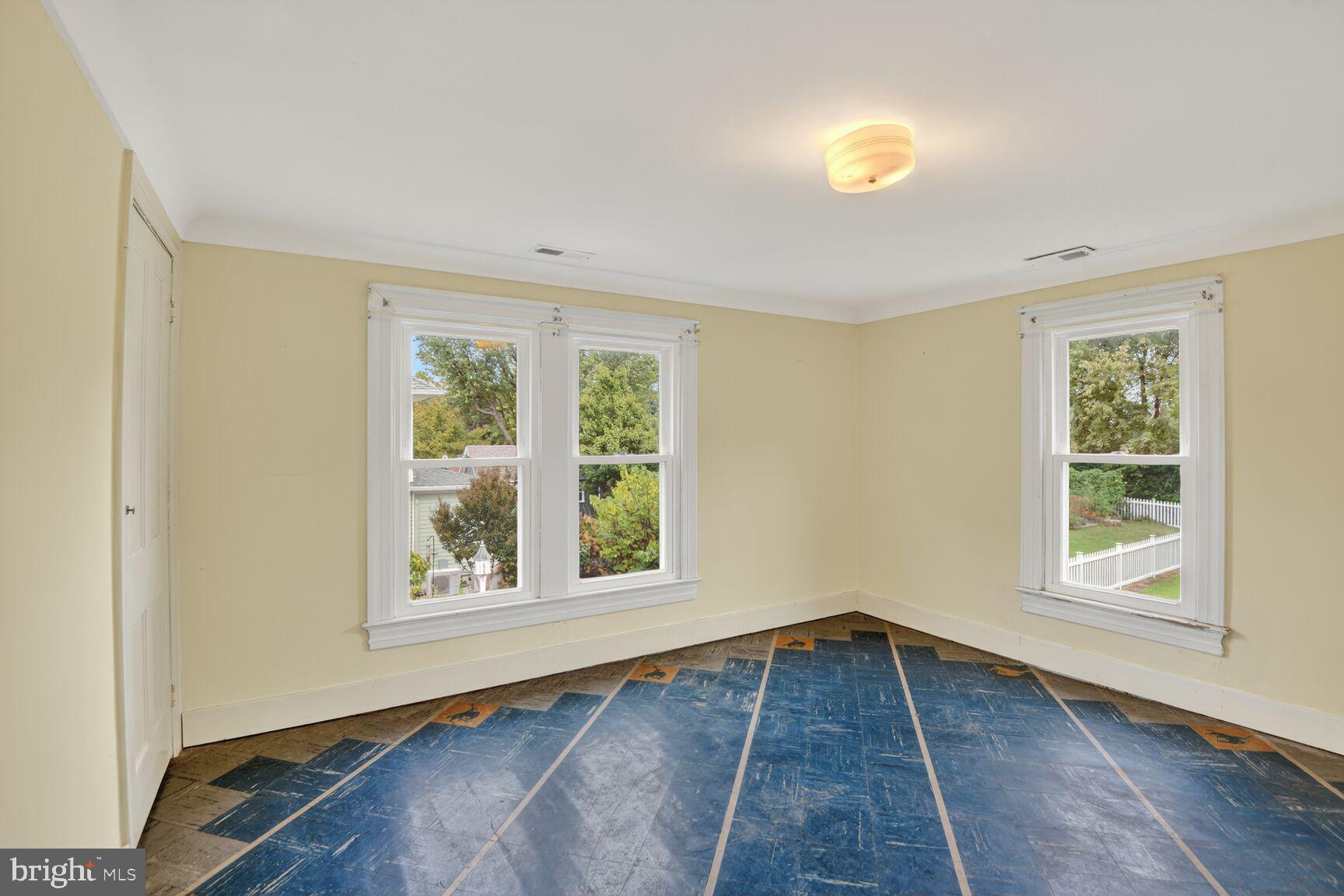 CLAIBORNE - Residential