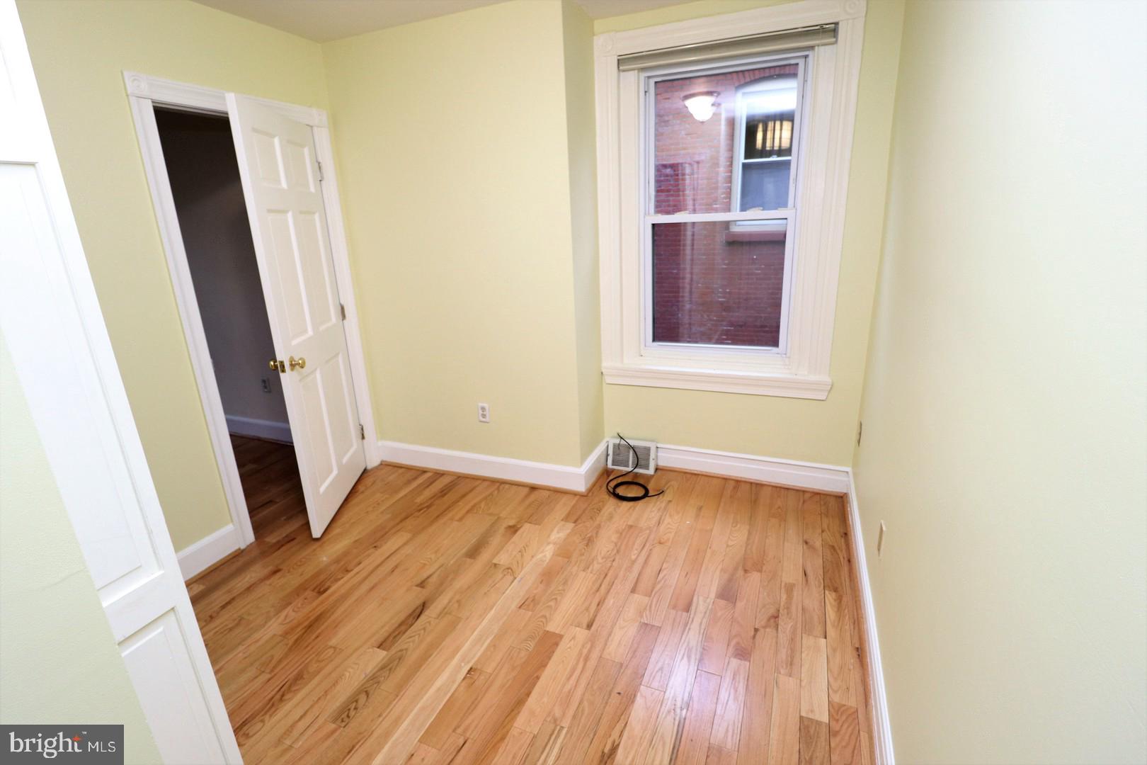 UNIVERSITY CITY - Residential Lease