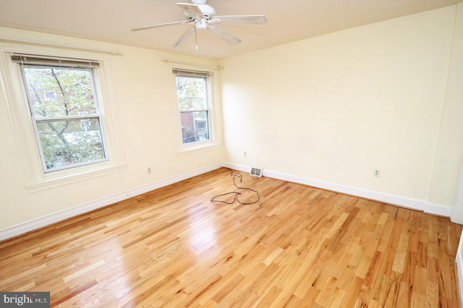 UNIVERSITY CITY - Residential Lease