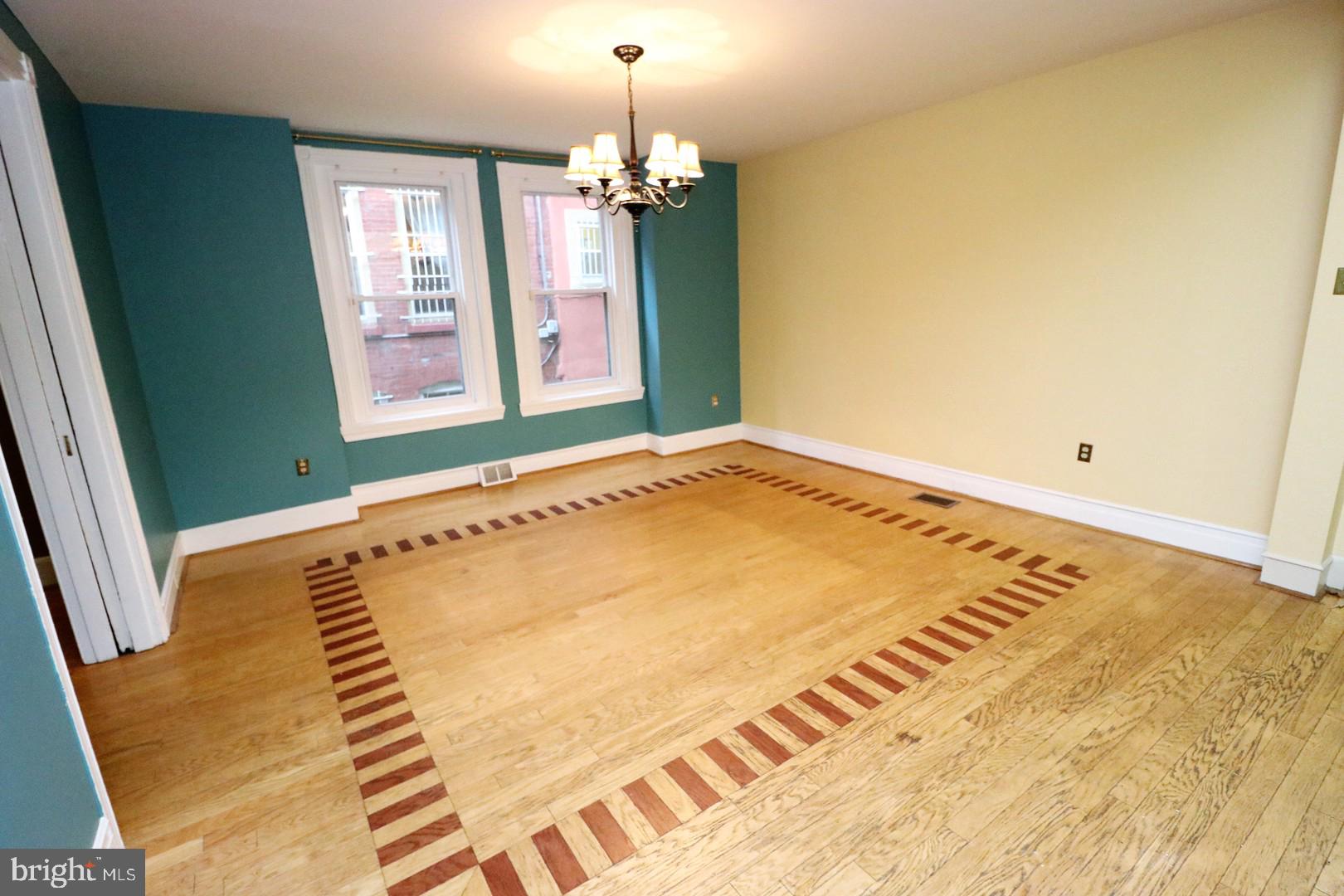 UNIVERSITY CITY - Residential Lease