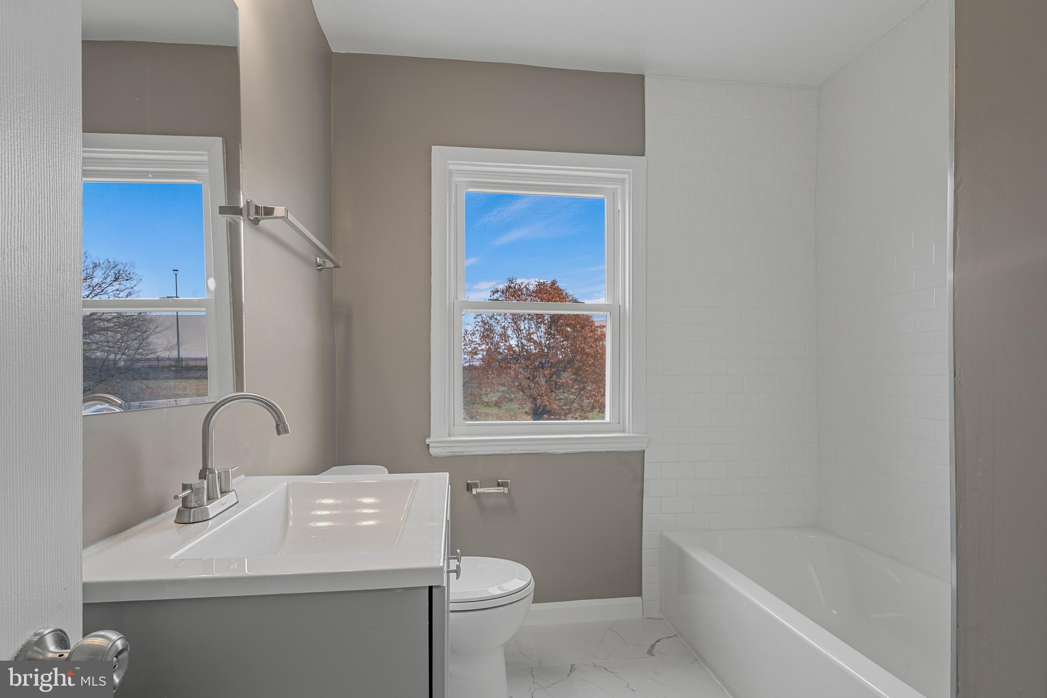 MONDAWMIN - Residential