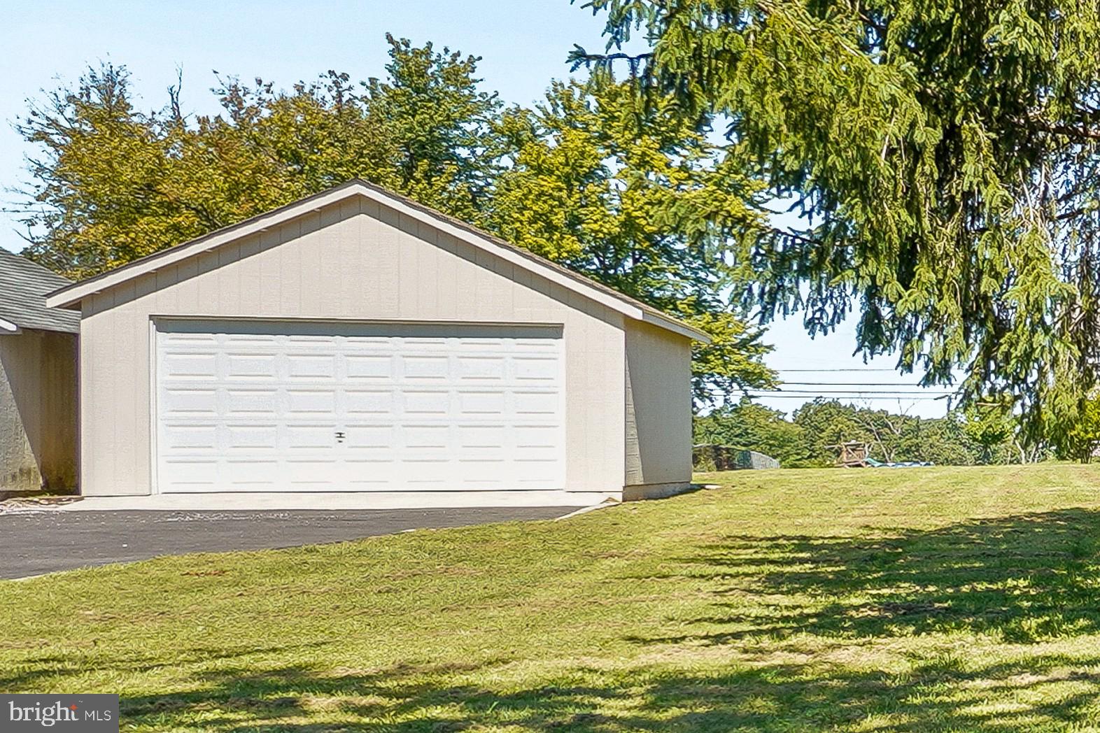 692 RIDGE