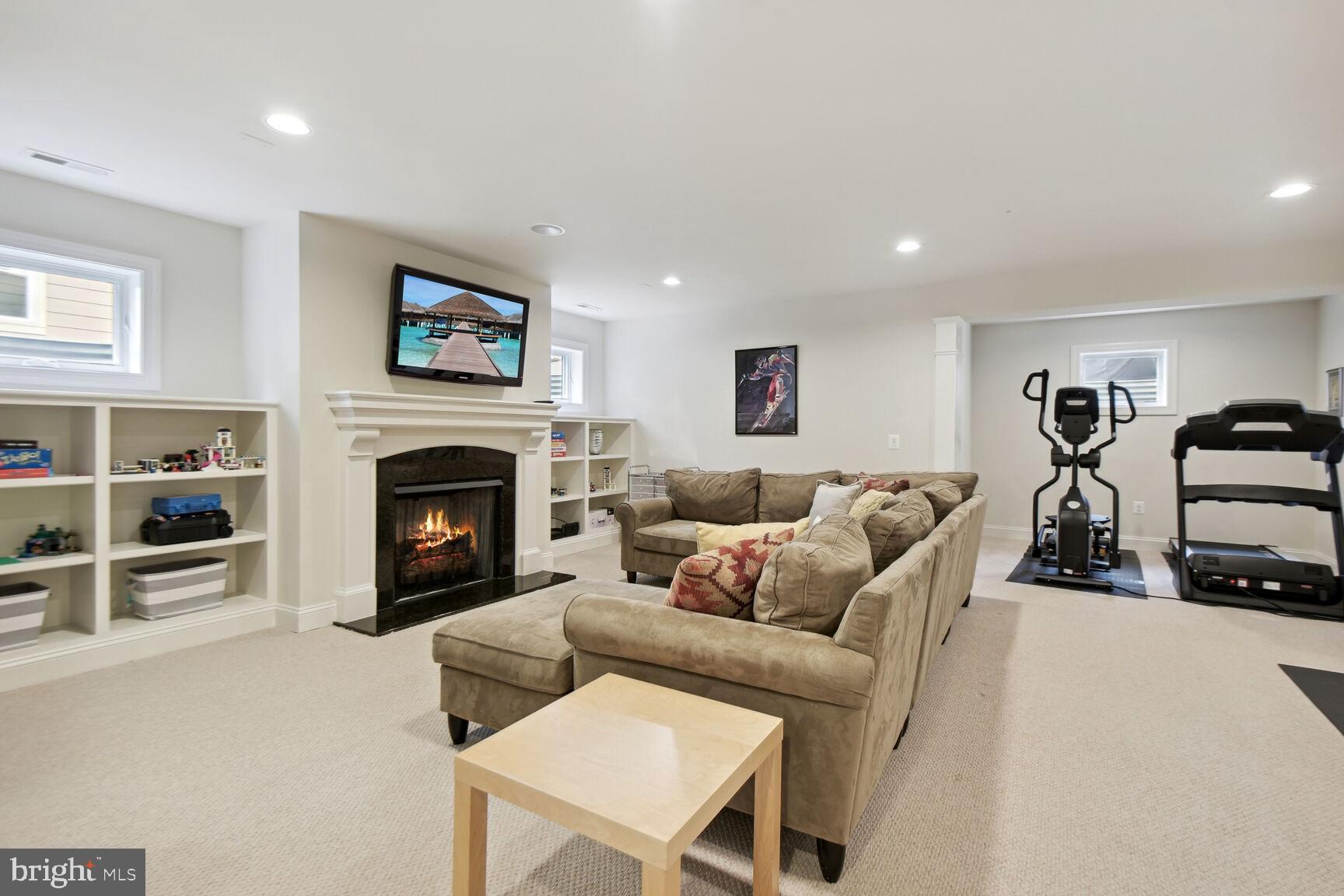 CLARENFORD - Residential