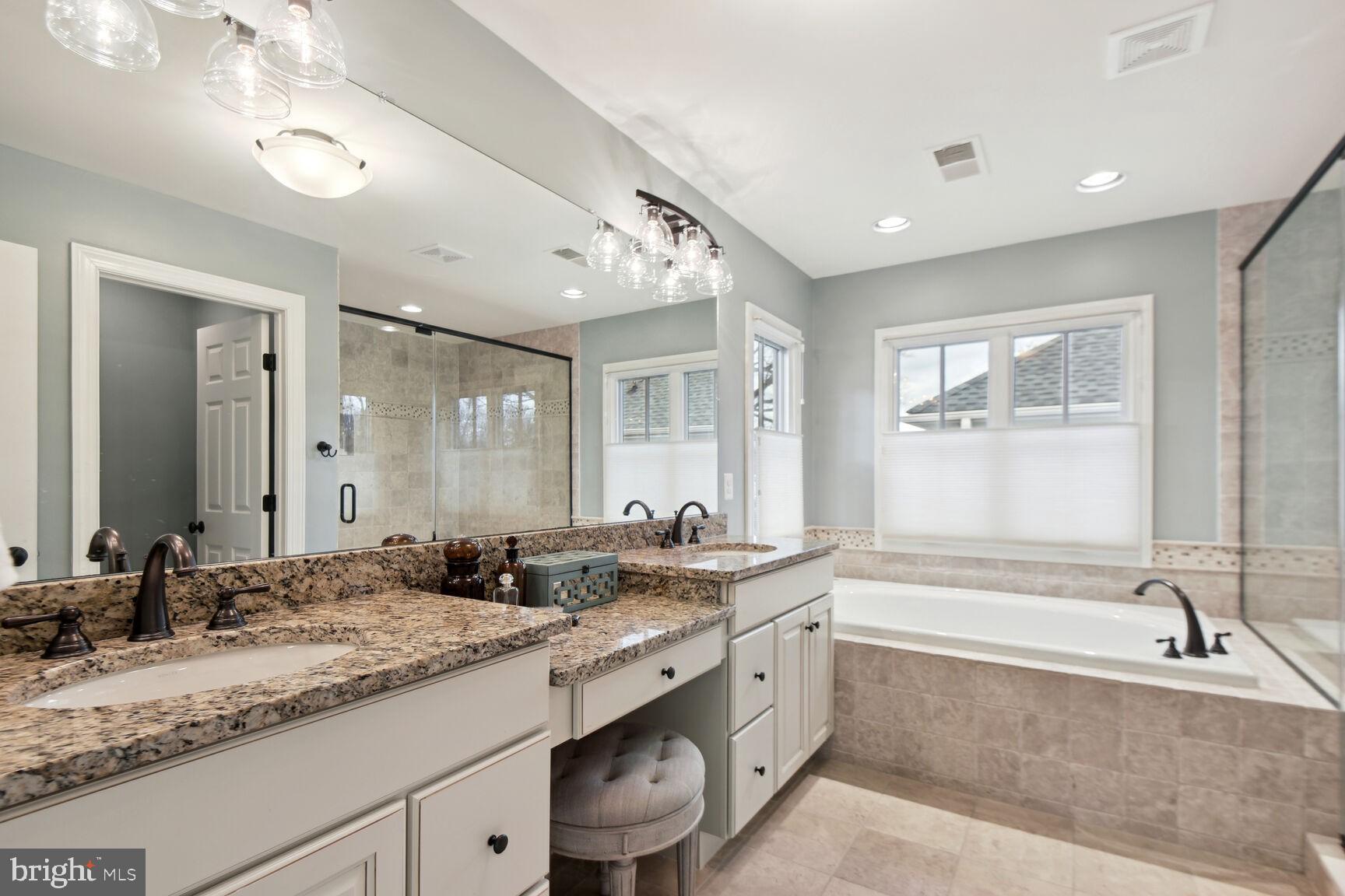 CLARENFORD - Residential