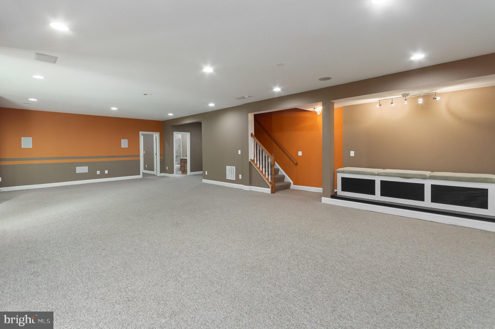 THE REGENTS AT LAKE MANASSAS - Residential