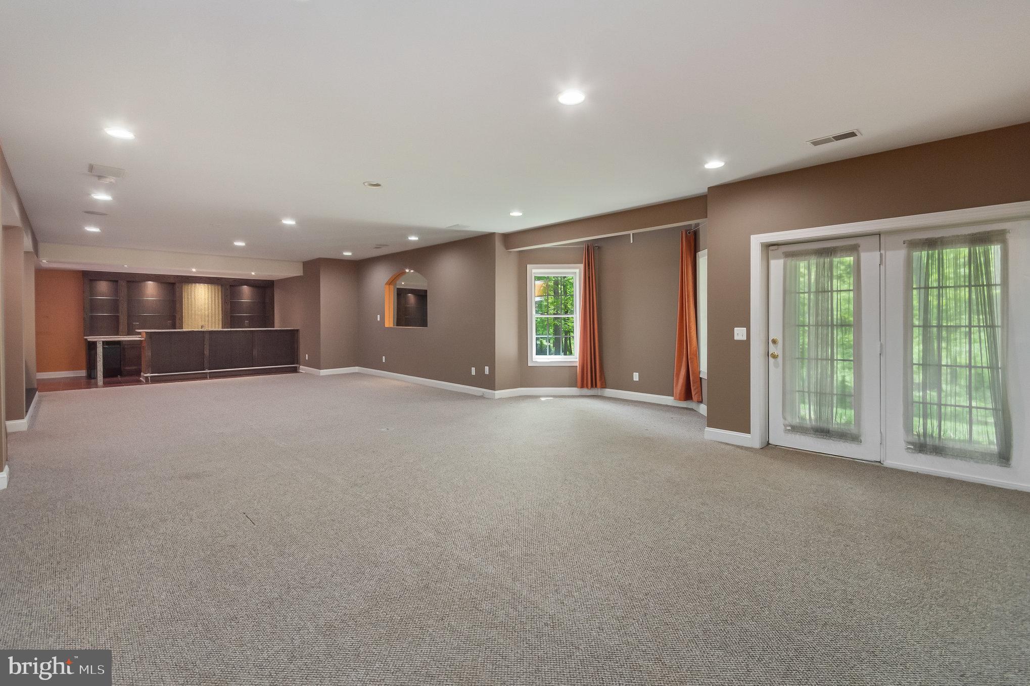 THE REGENTS AT LAKE MANASSAS - Residential