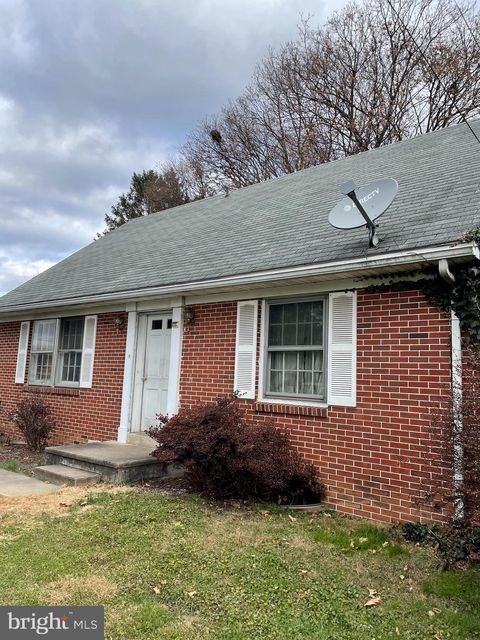 Photo of 501 OAK GROVE DR, LANCASTER, PA 17601 (MLS # PALA2028774)