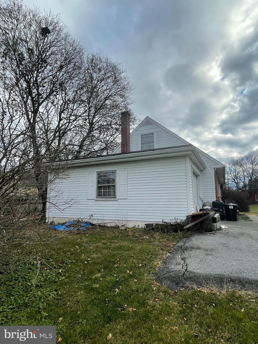 Photo of 501 OAK GROVE DR, LANCASTER, PA 17601 (MLS # PALA2028774)