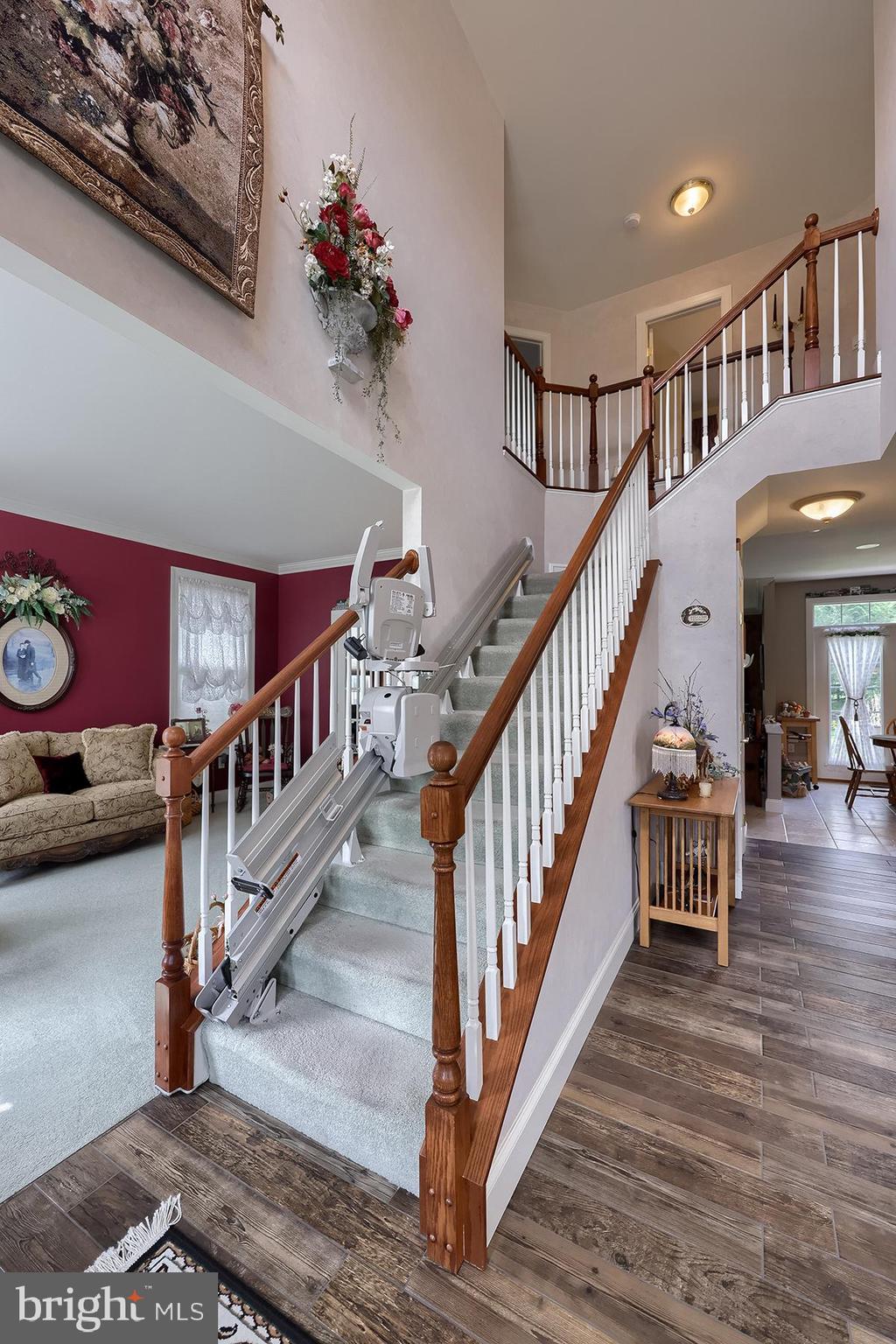 384 MOUNTAIN BOULEVARD