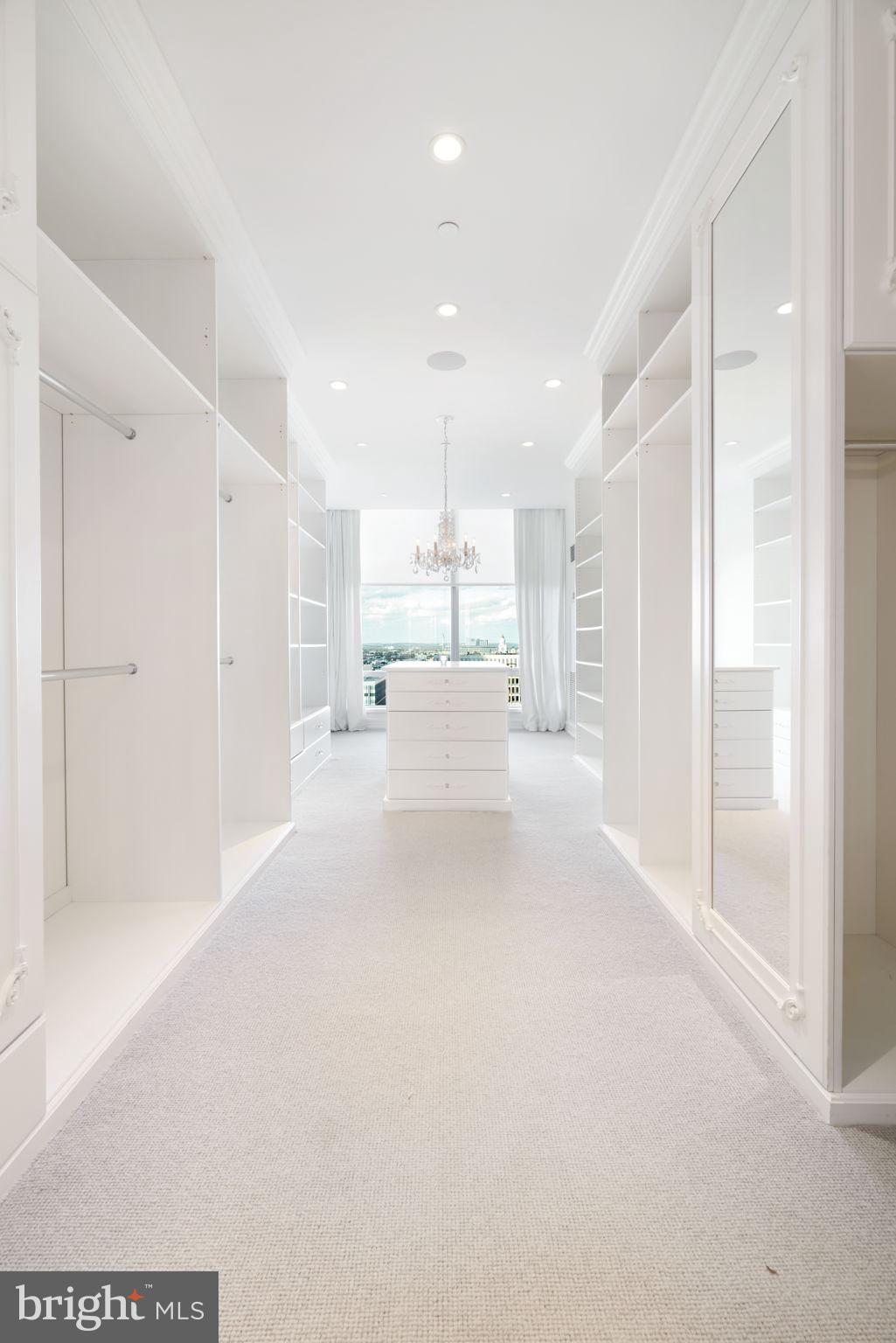 CENTER CITY - Residential