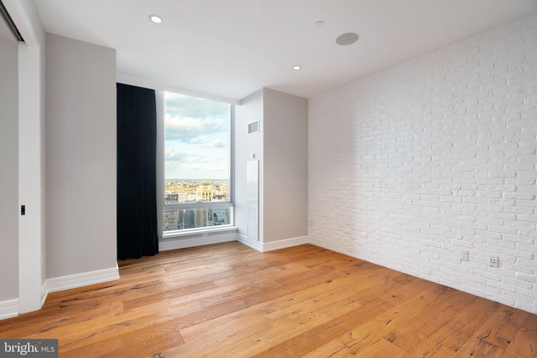 CENTER CITY - Residential