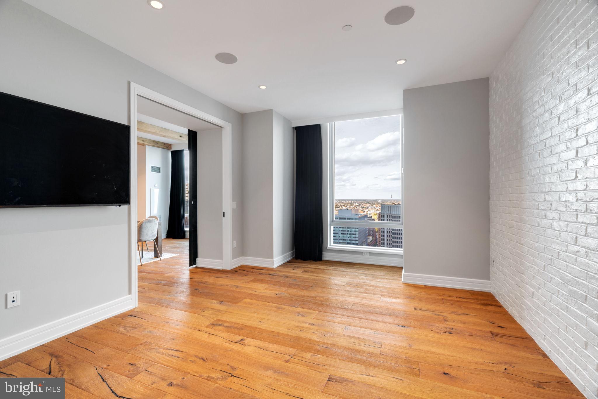 CENTER CITY - Residential