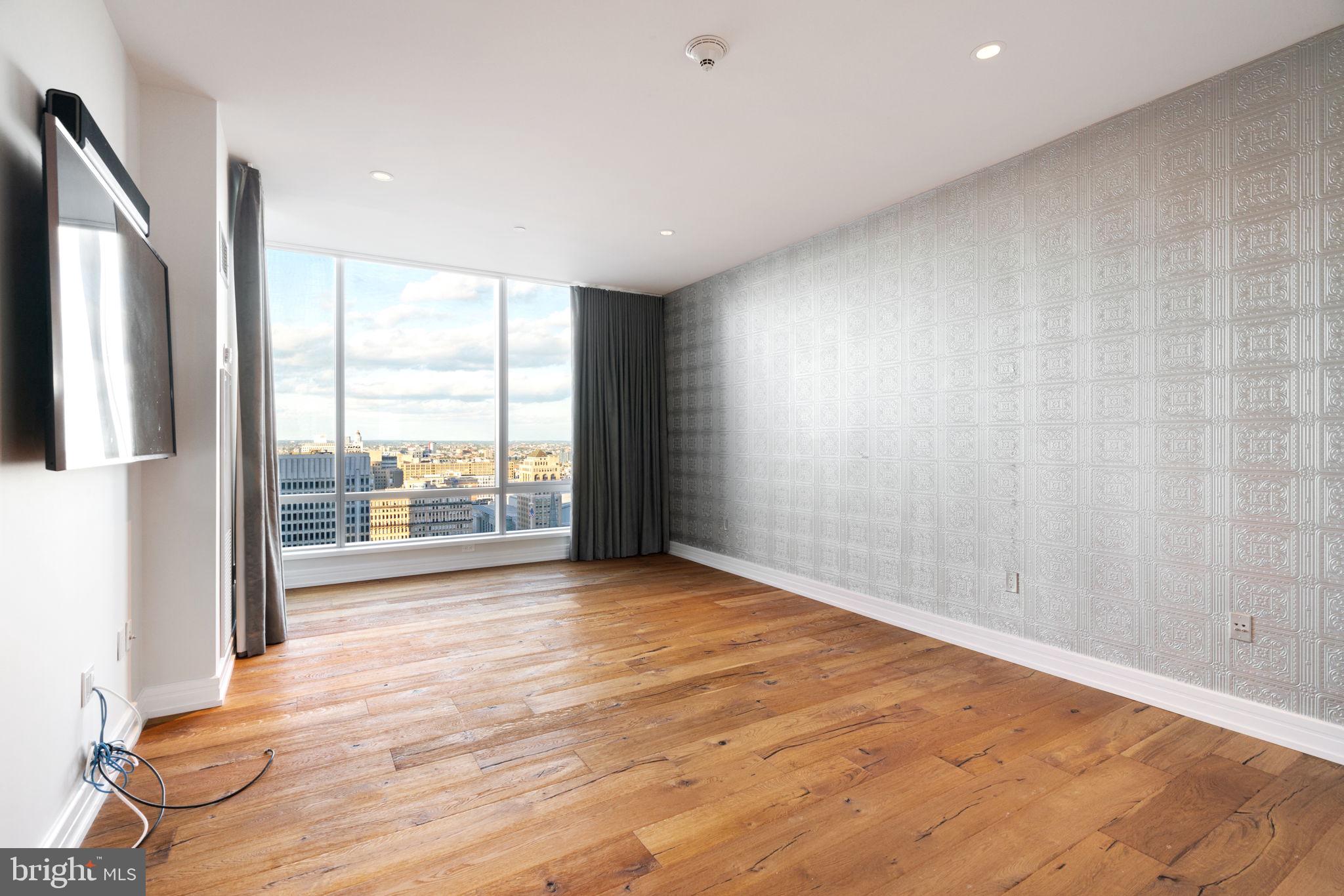 CENTER CITY - Residential