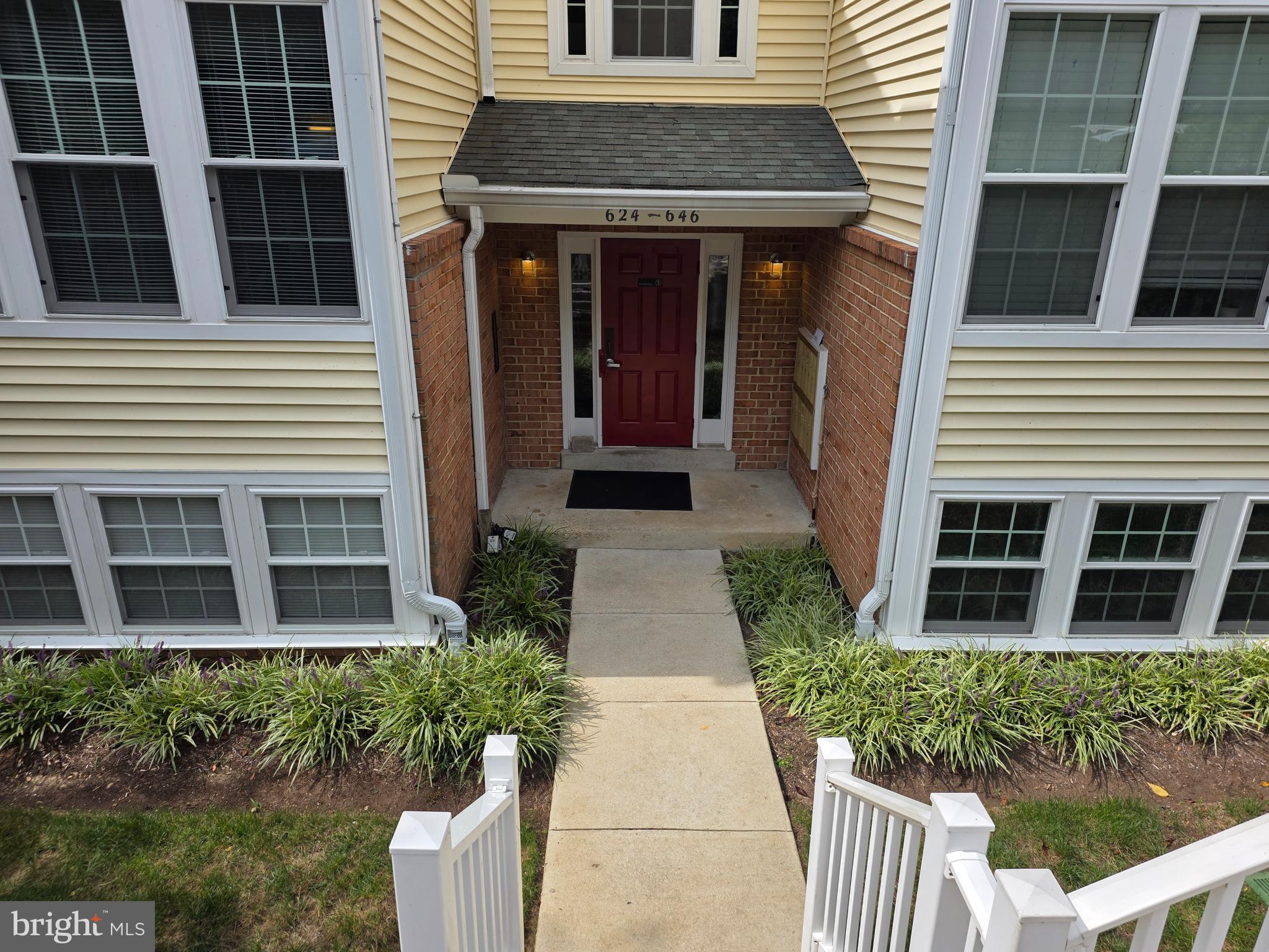 628 SOUTHERN HILLS DRIVE B