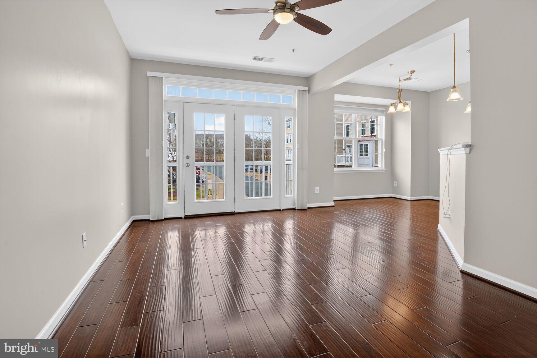 CASCADES PLACE CONDOMINIUM - Residential