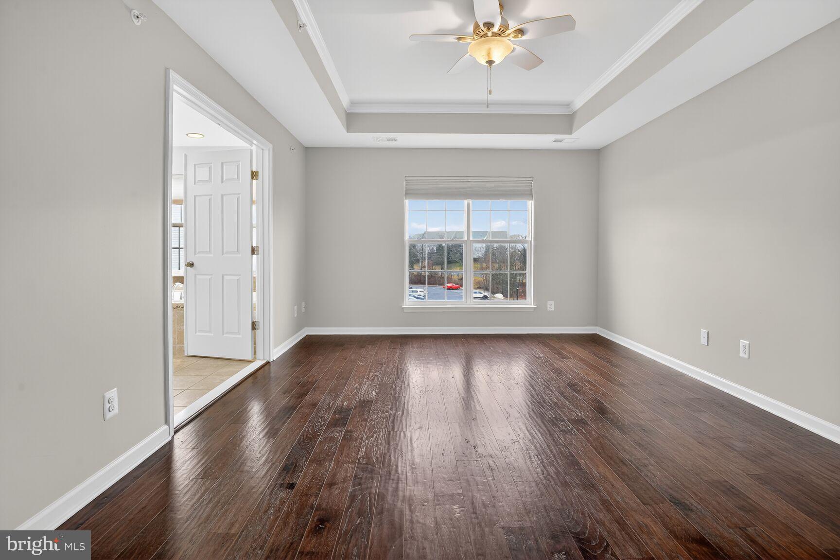 CASCADES PLACE CONDOMINIUM - Residential