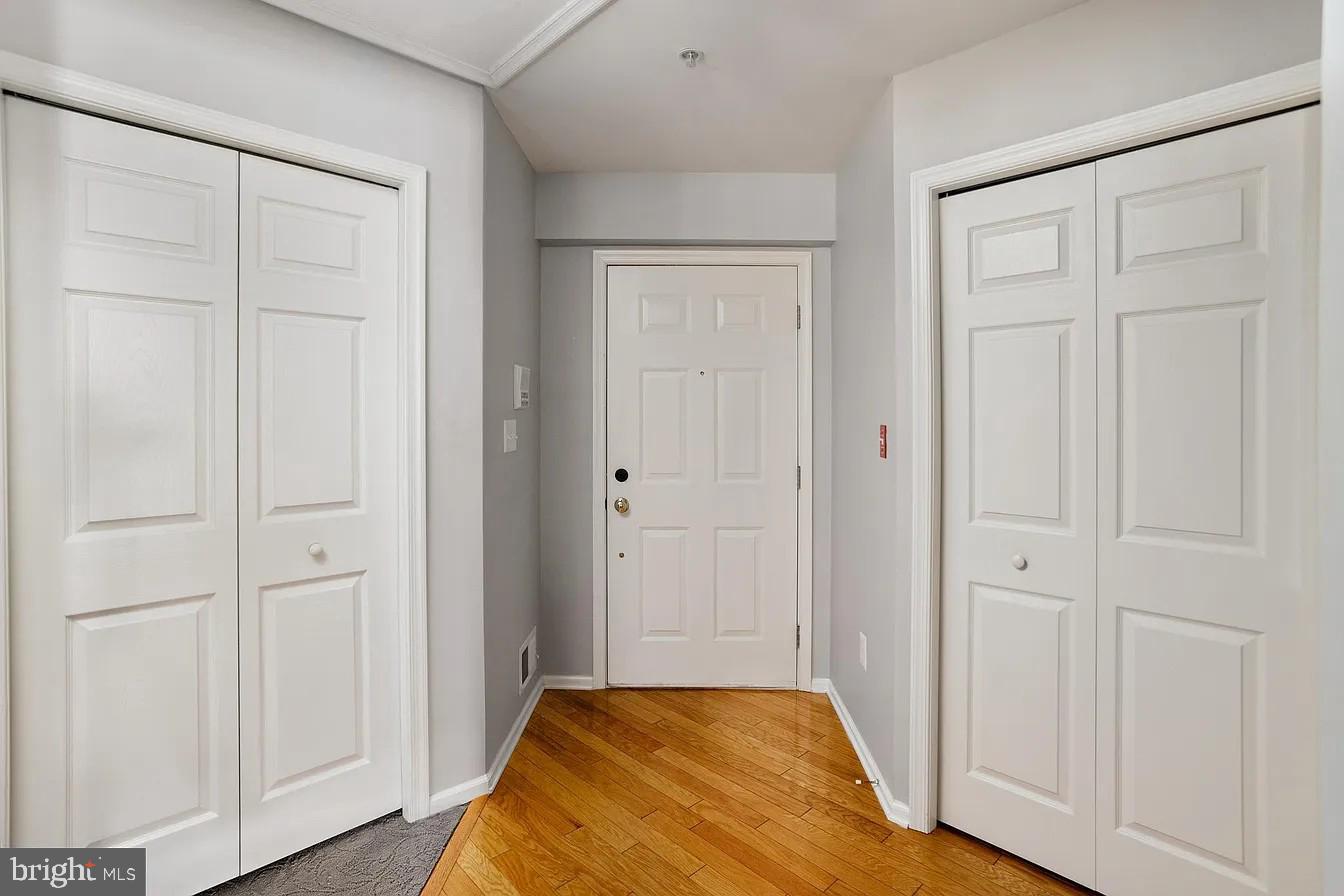 433 MOWAT CIRCLE