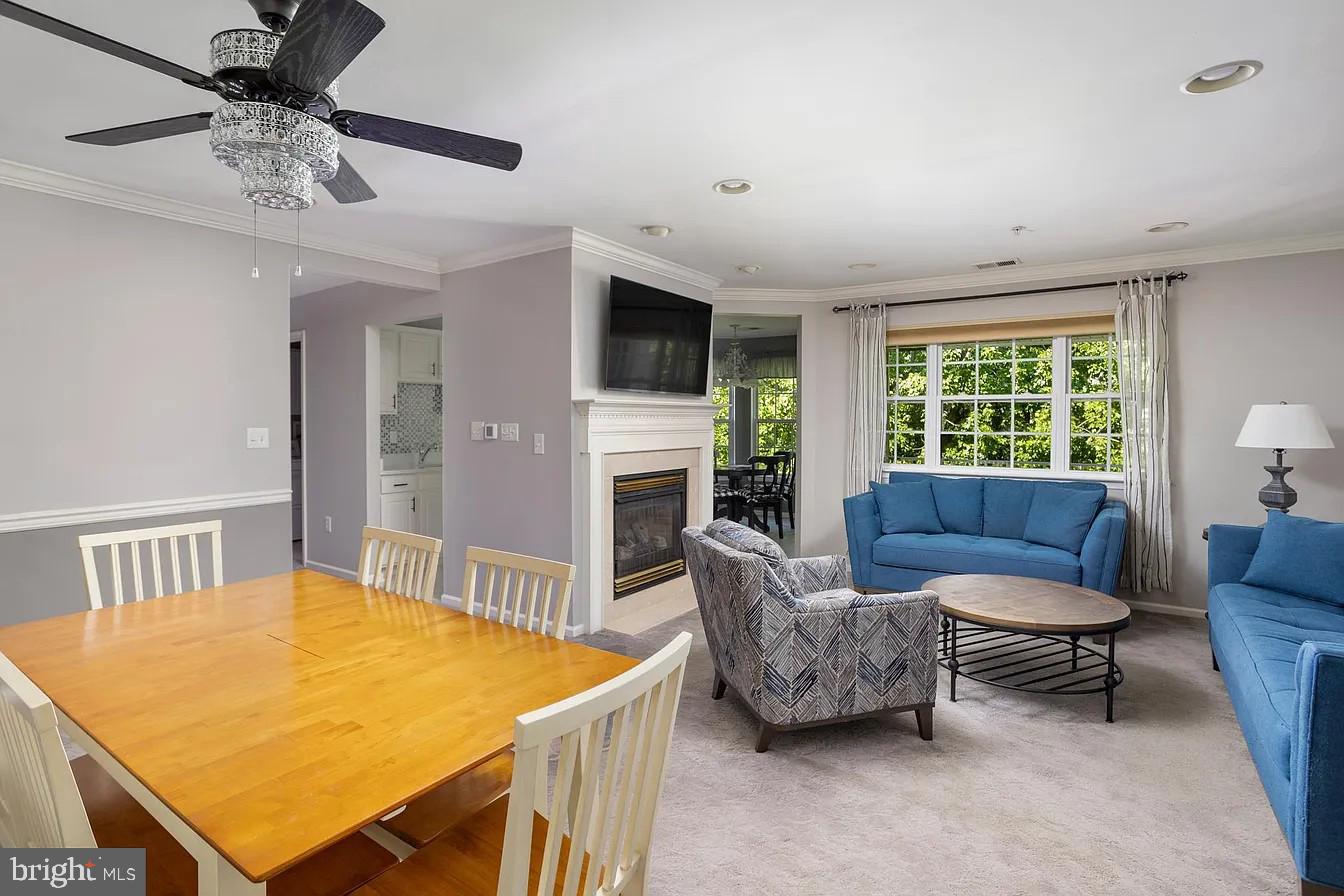 433 MOWAT CIRCLE