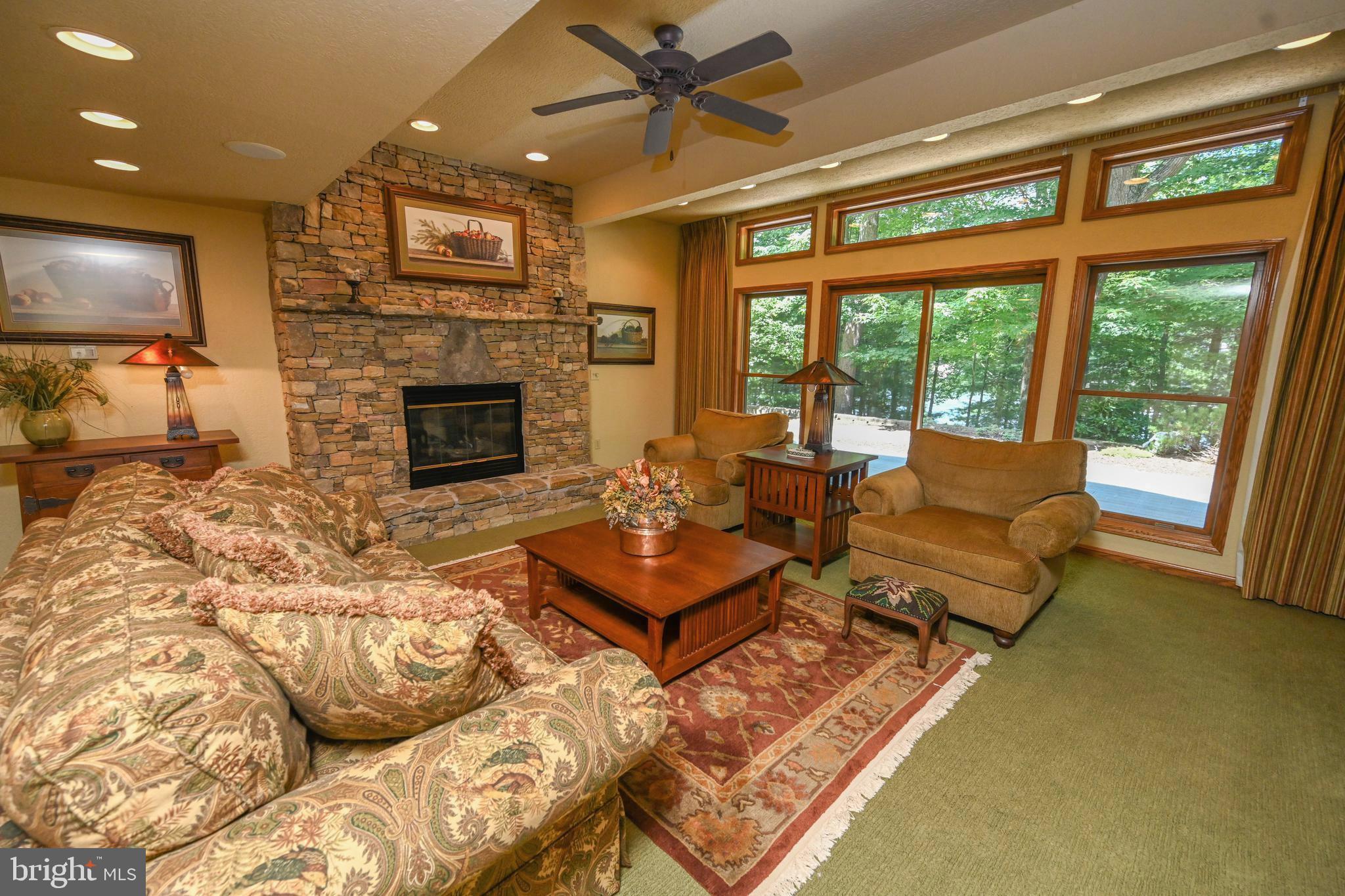 NORTH SHORE EAST - Residential