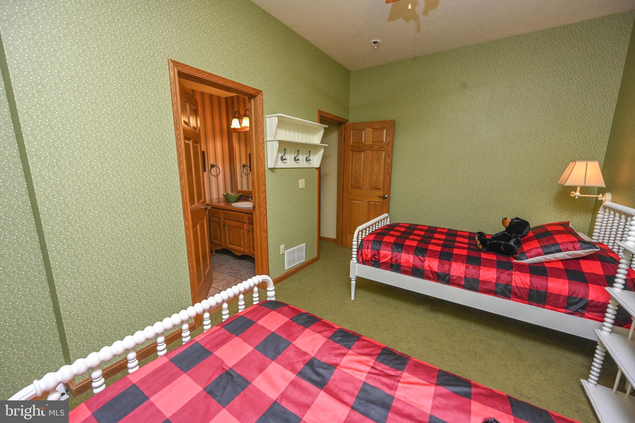 NORTH SHORE EAST - Residential