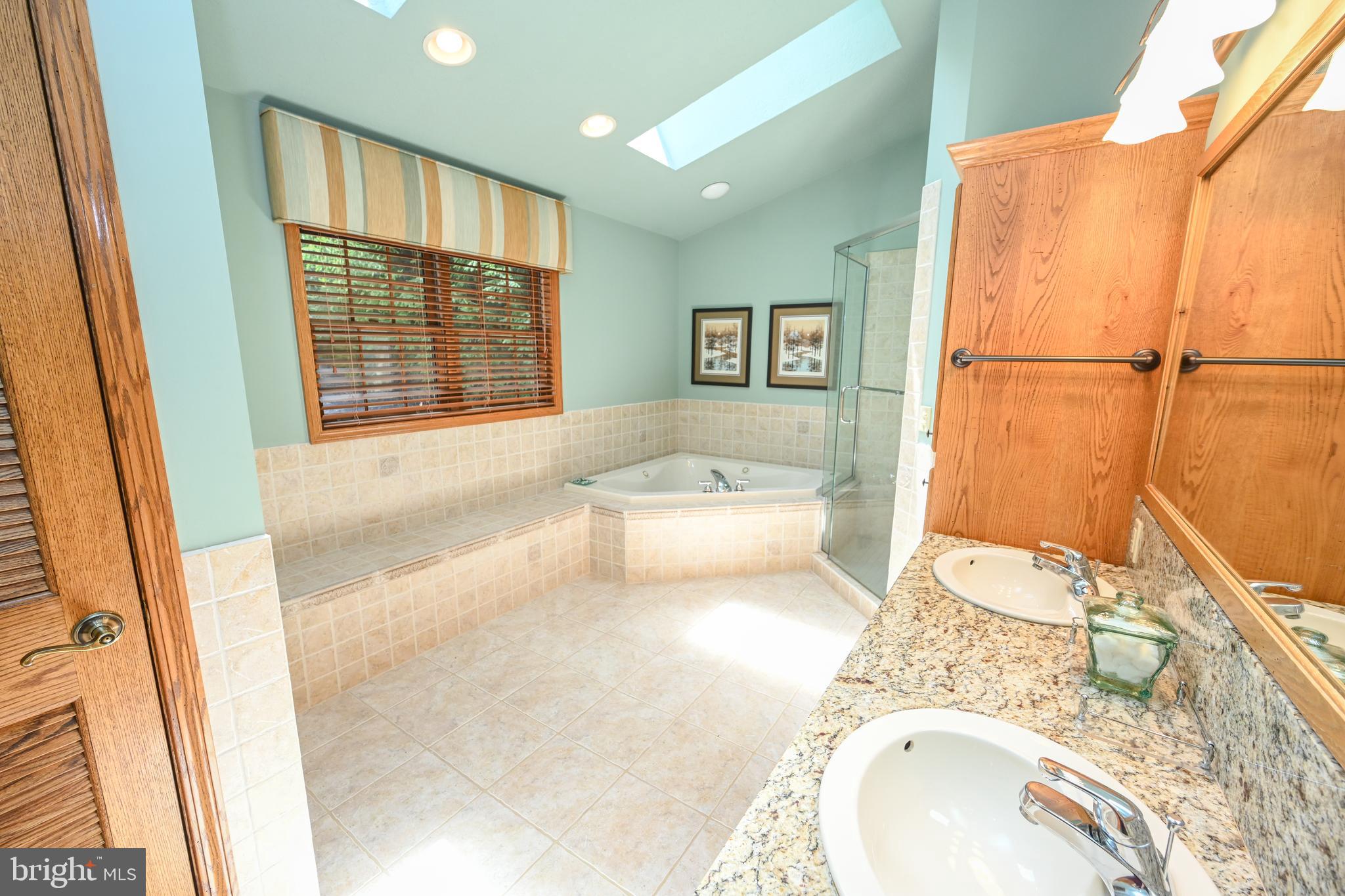 NORTH SHORE EAST - Residential