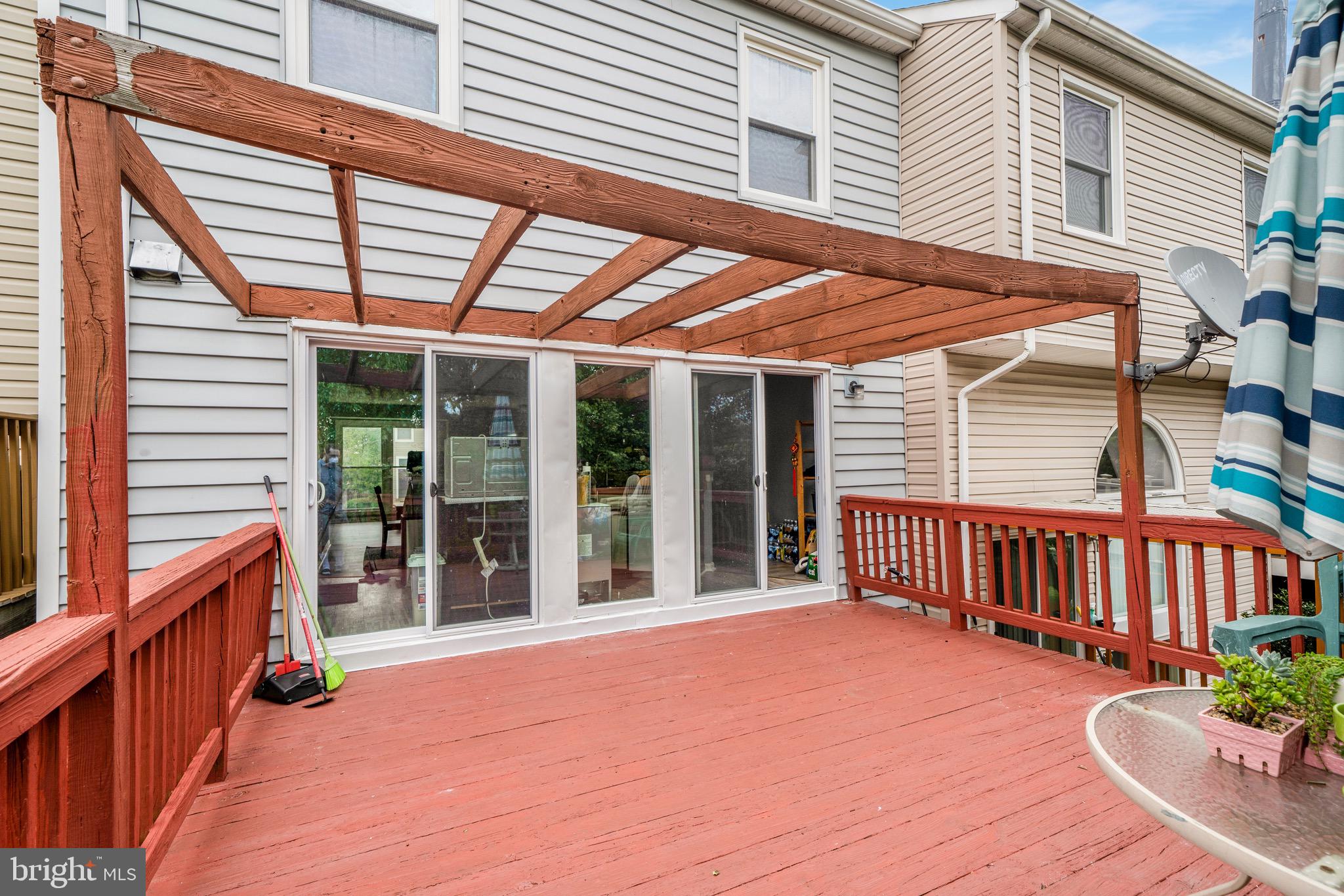 VALLEY STREAM ESTATES - Residential