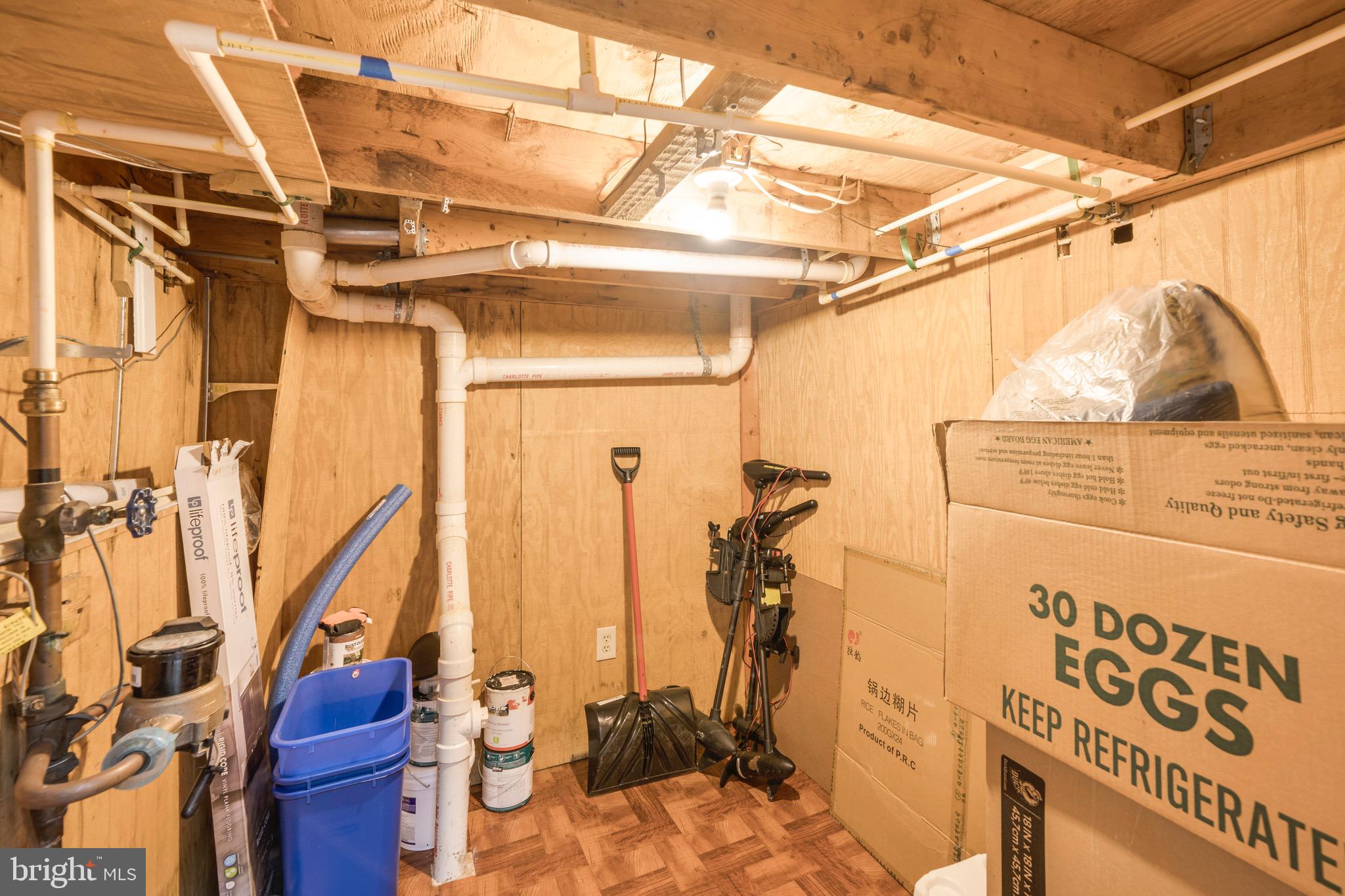 VALLEY STREAM ESTATES - Residential