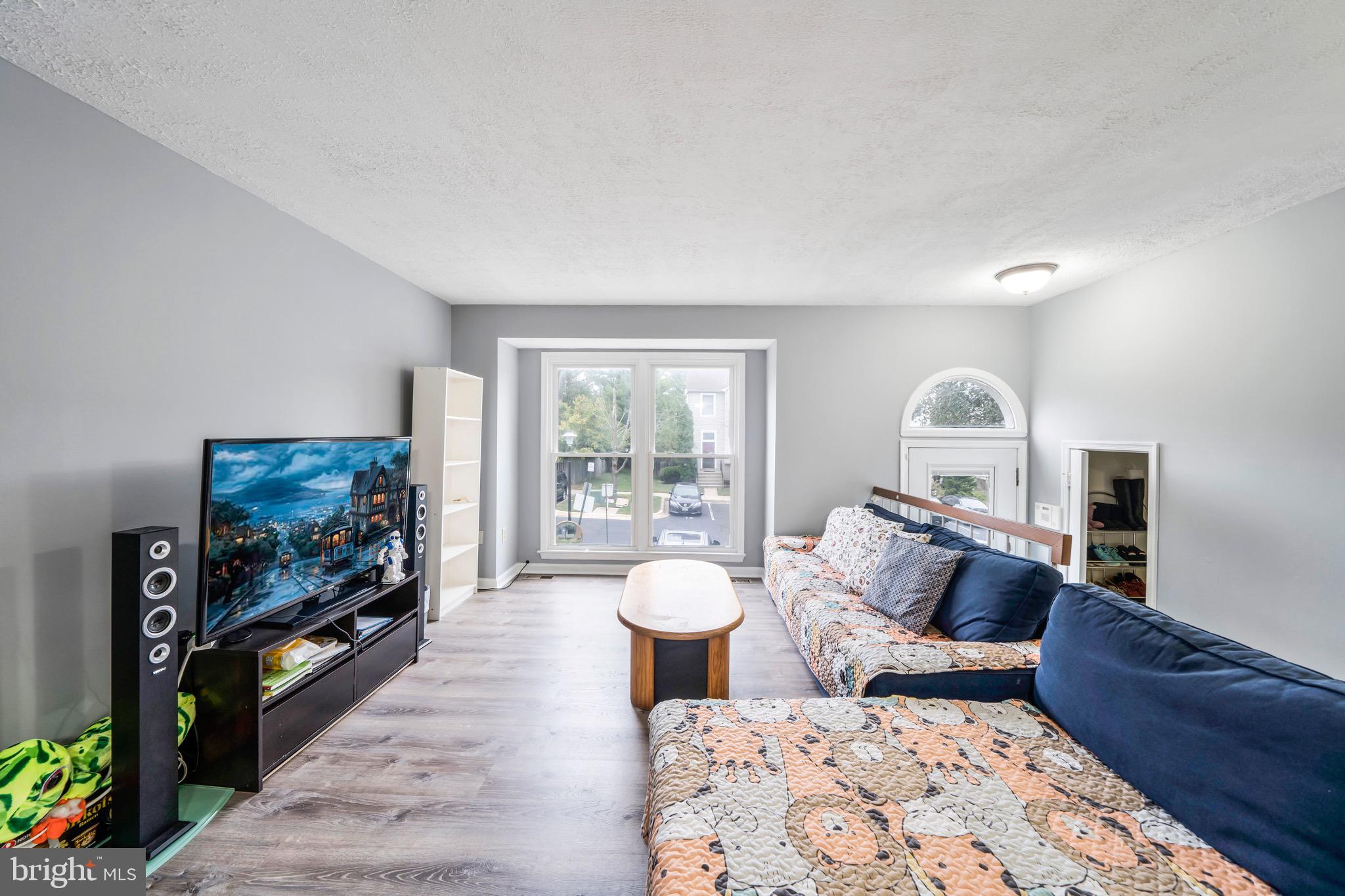 VALLEY STREAM ESTATES - Residential